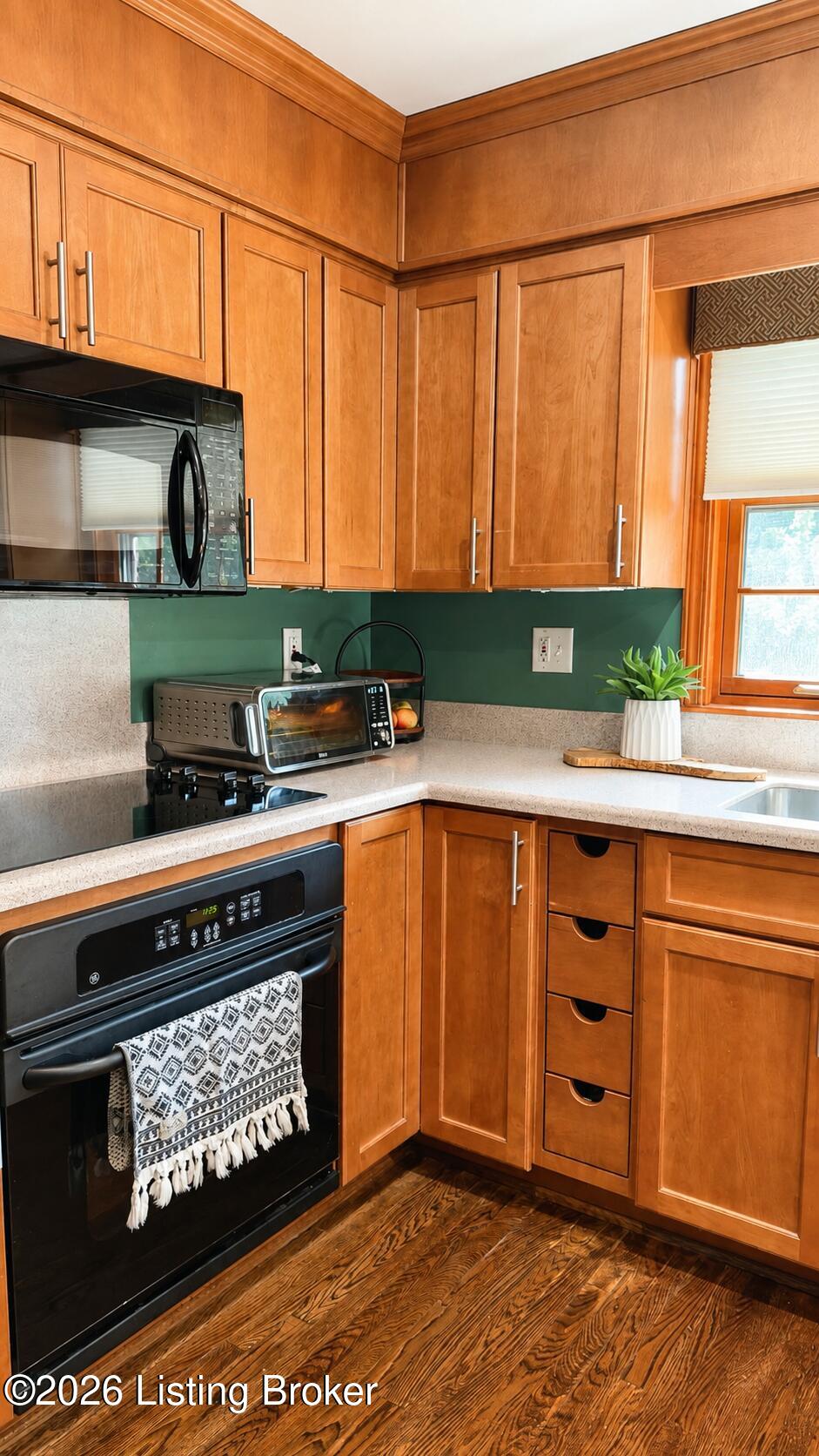9402 Tiverton Way Property Photo 10