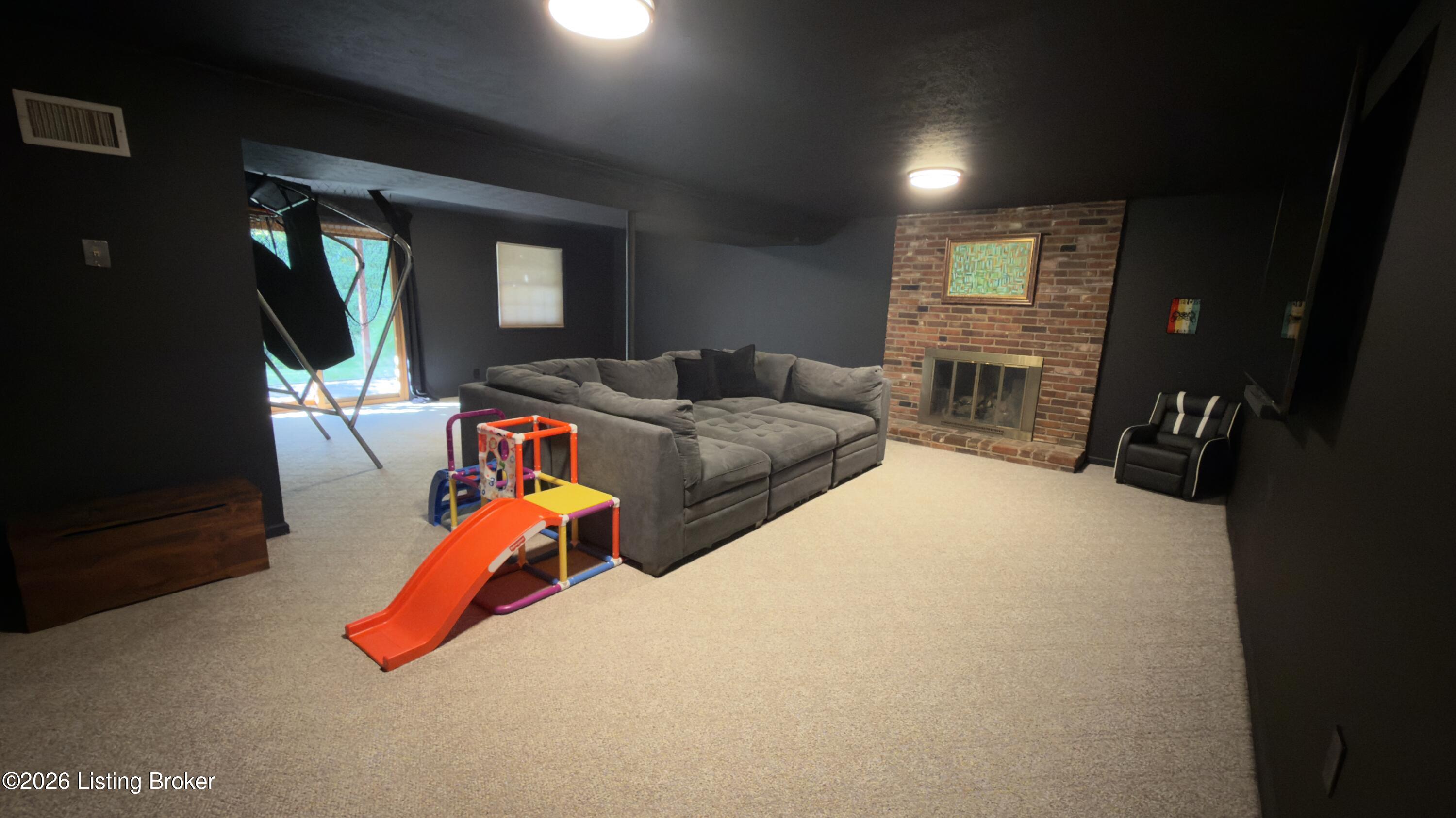9402 Tiverton Way Property Photo 27
