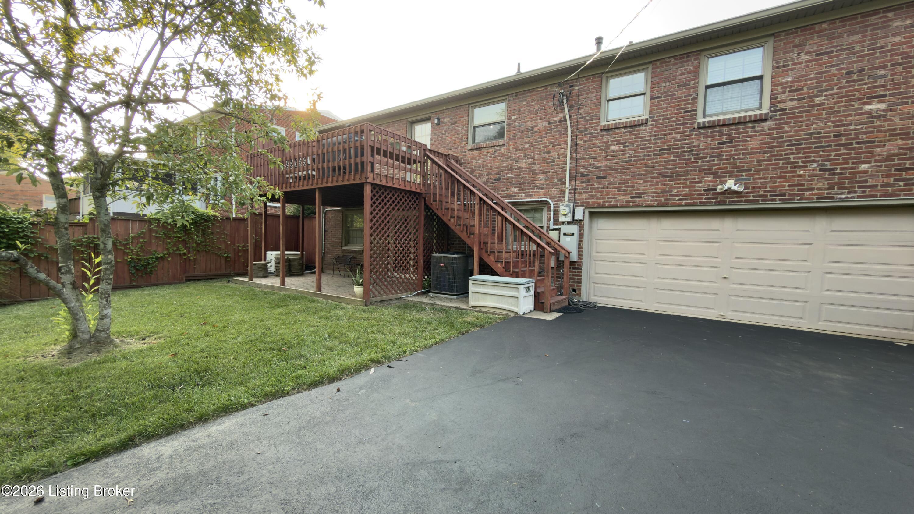 9402 Tiverton Way Property Photo 33