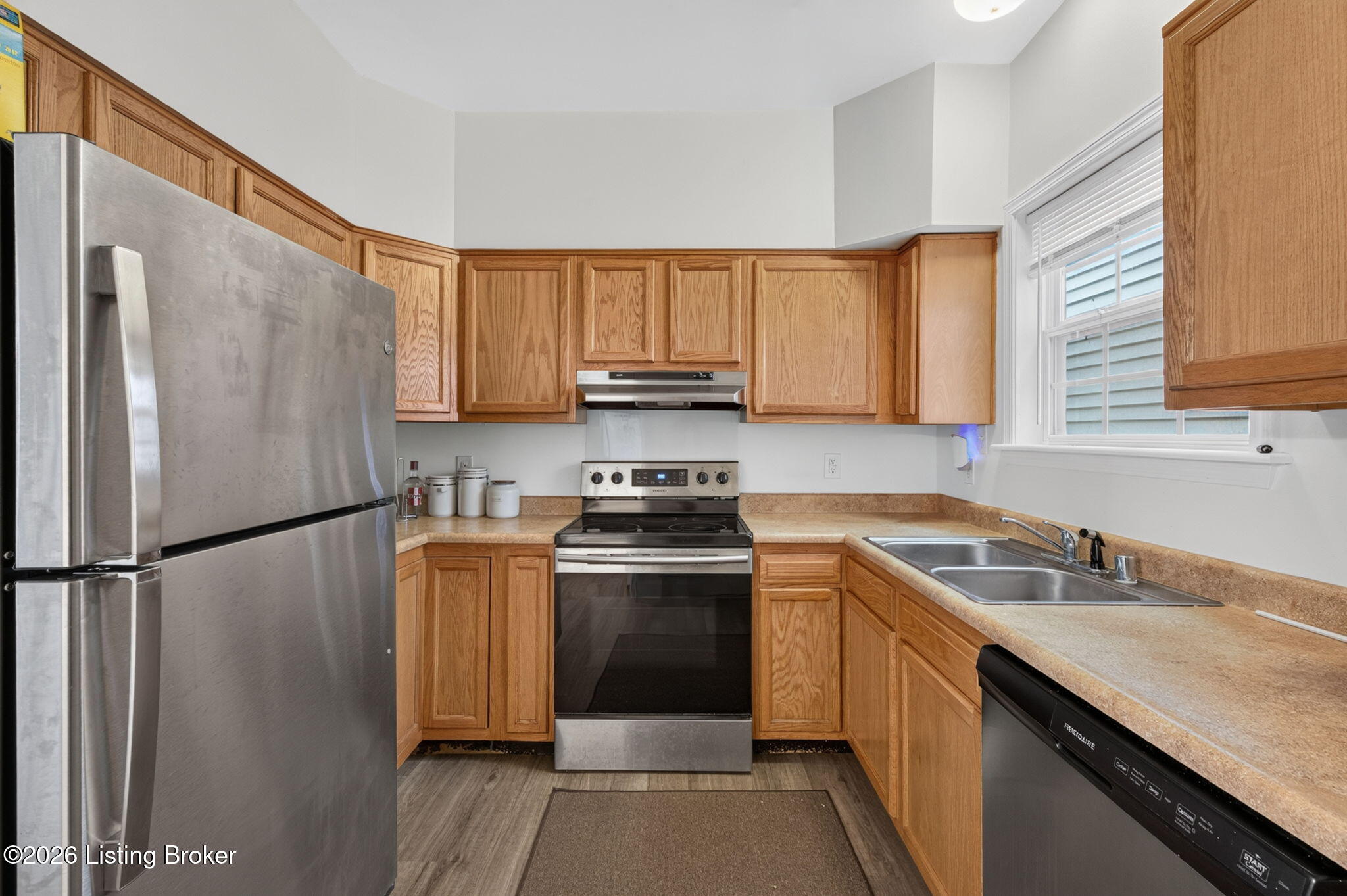 321 S 42nd St Property Photo 10