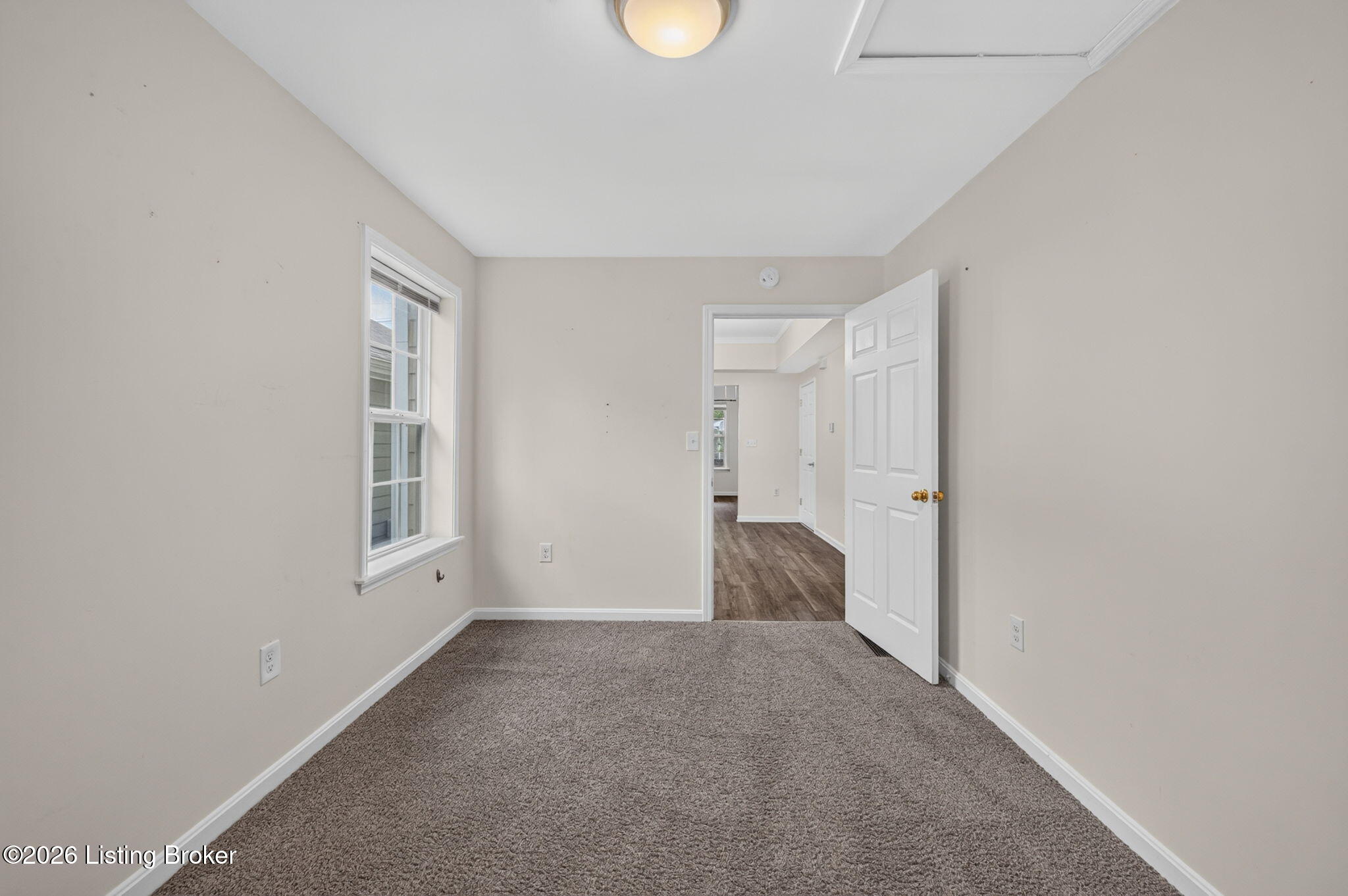 321 S 42nd St Property Photo 16