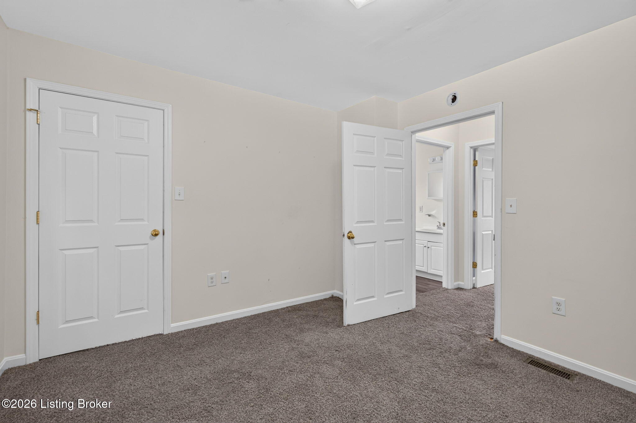 321 S 42nd St Property Photo 19