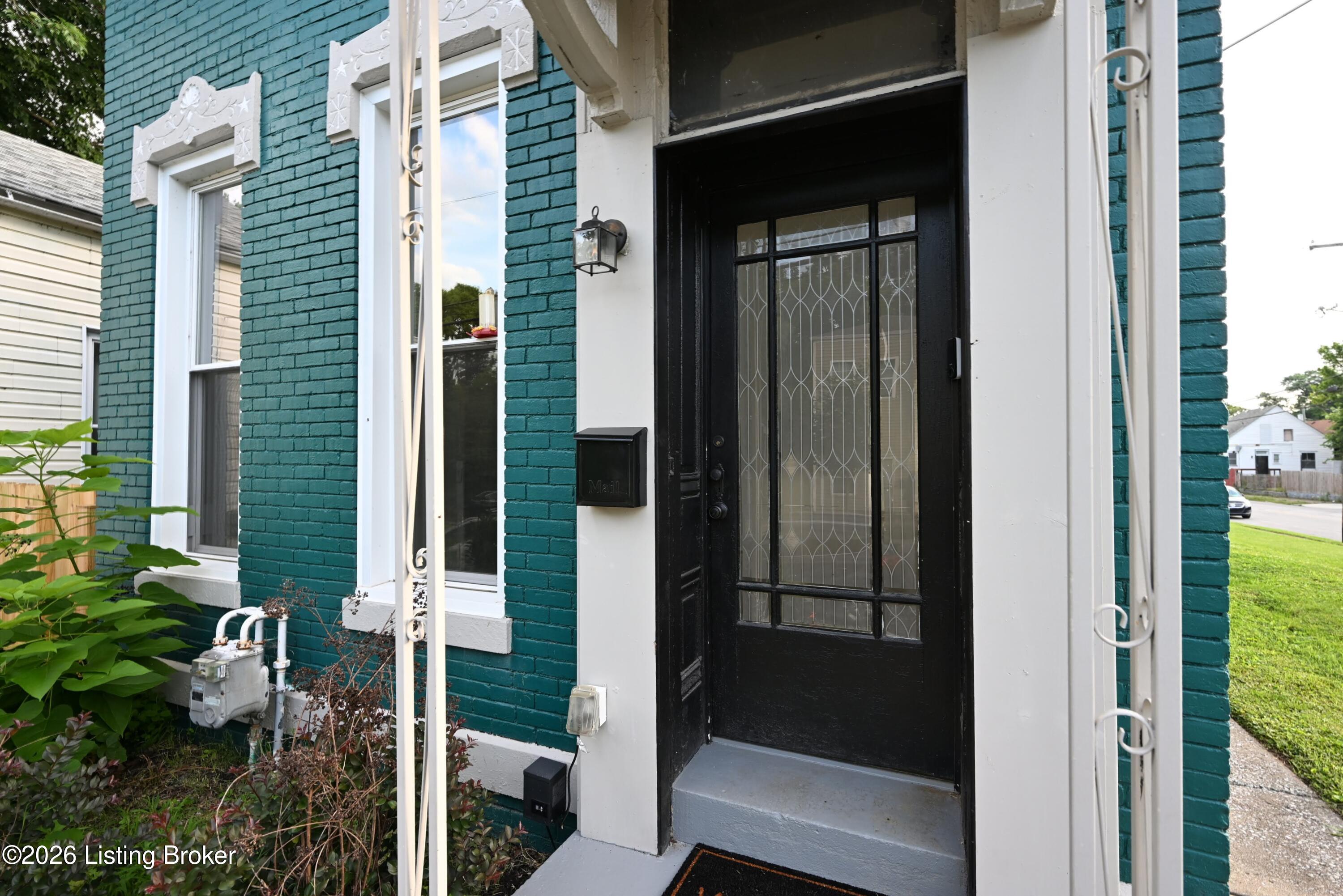 641 E Saint Catherine St Property Photo 8