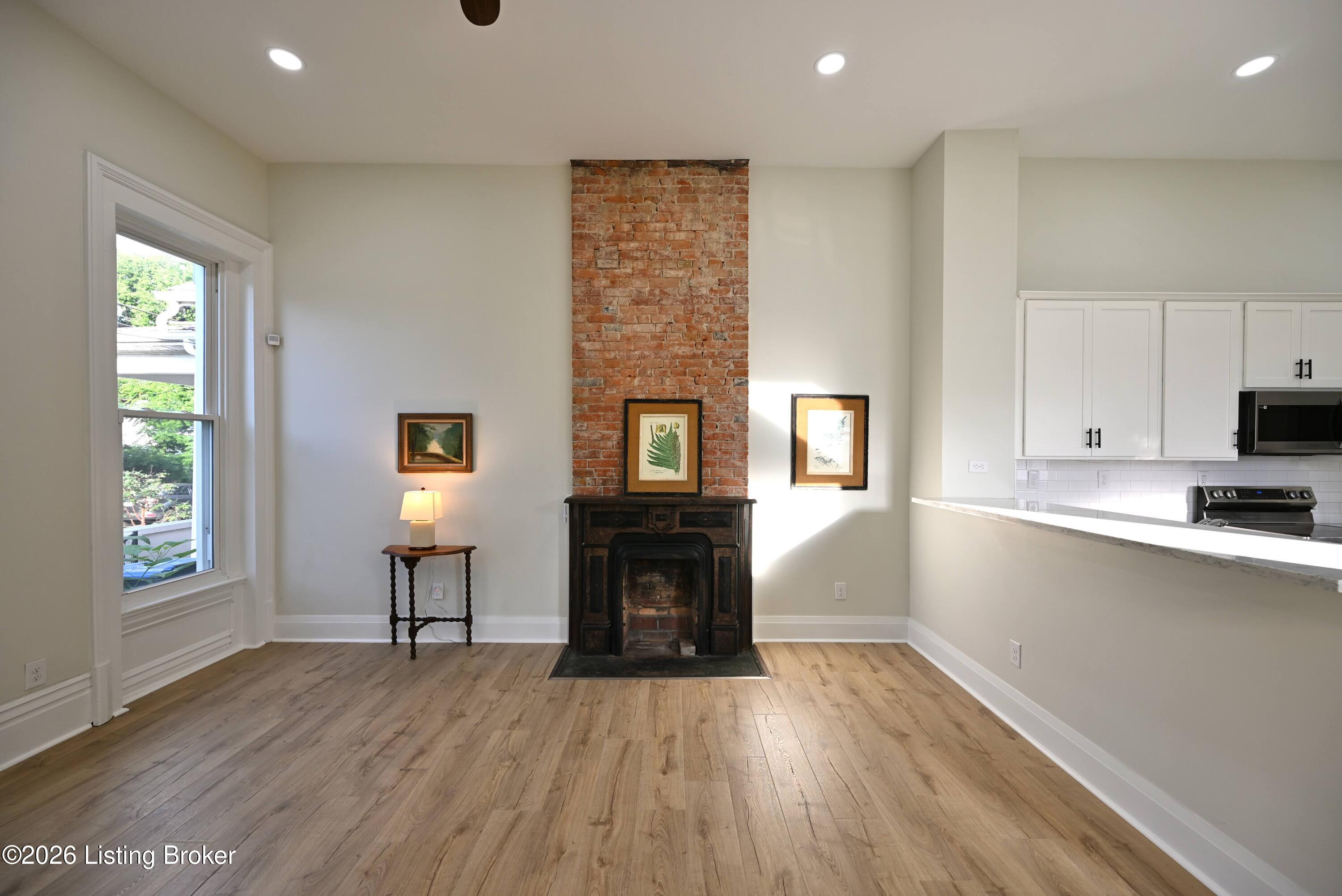 641 E Saint Catherine St Property Photo 12