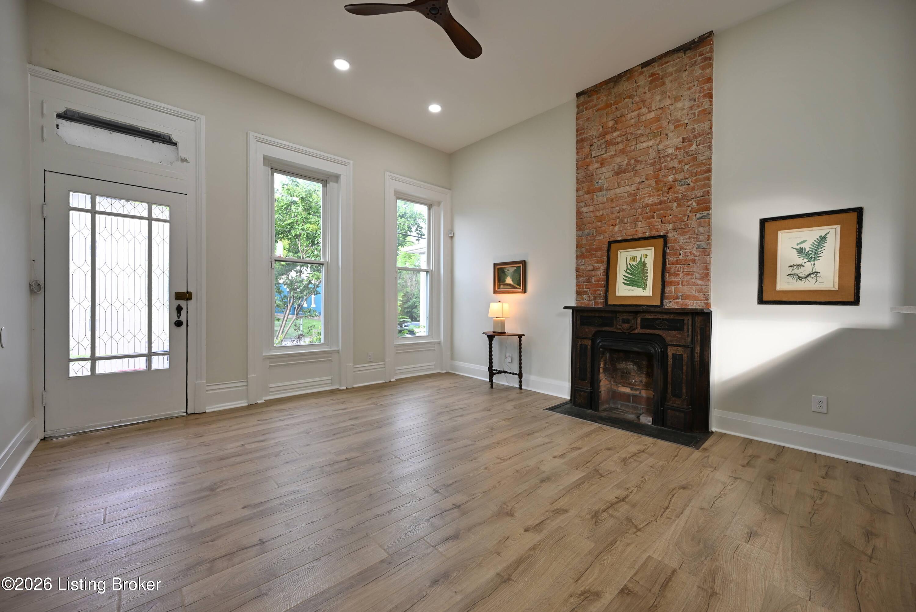 641 E Saint Catherine St Property Photo 20