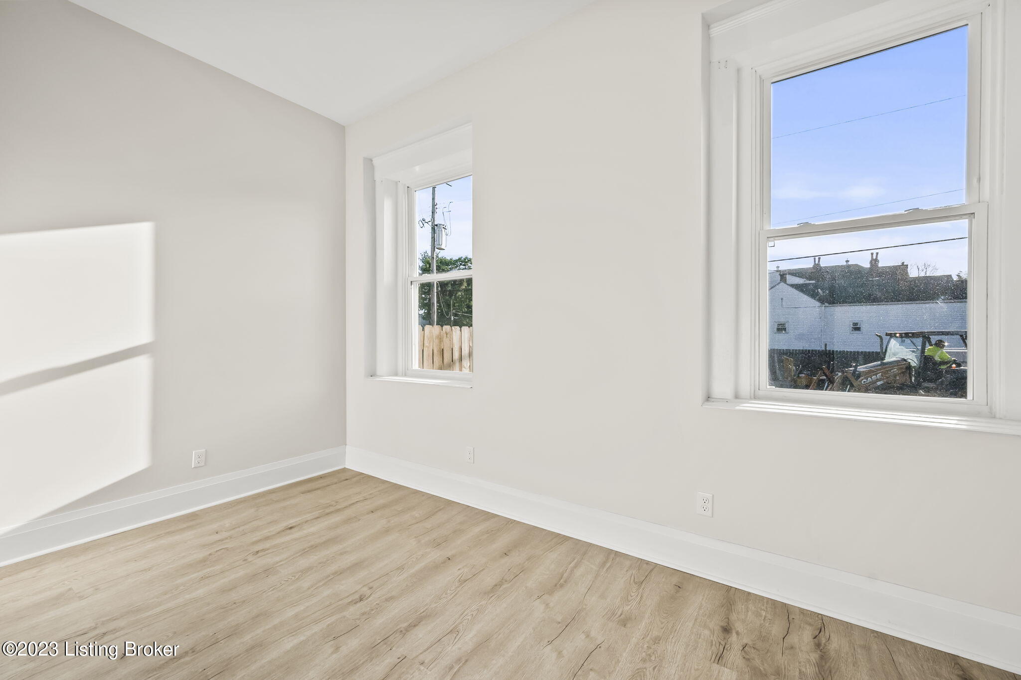 641 E Saint Catherine St Property Photo 25