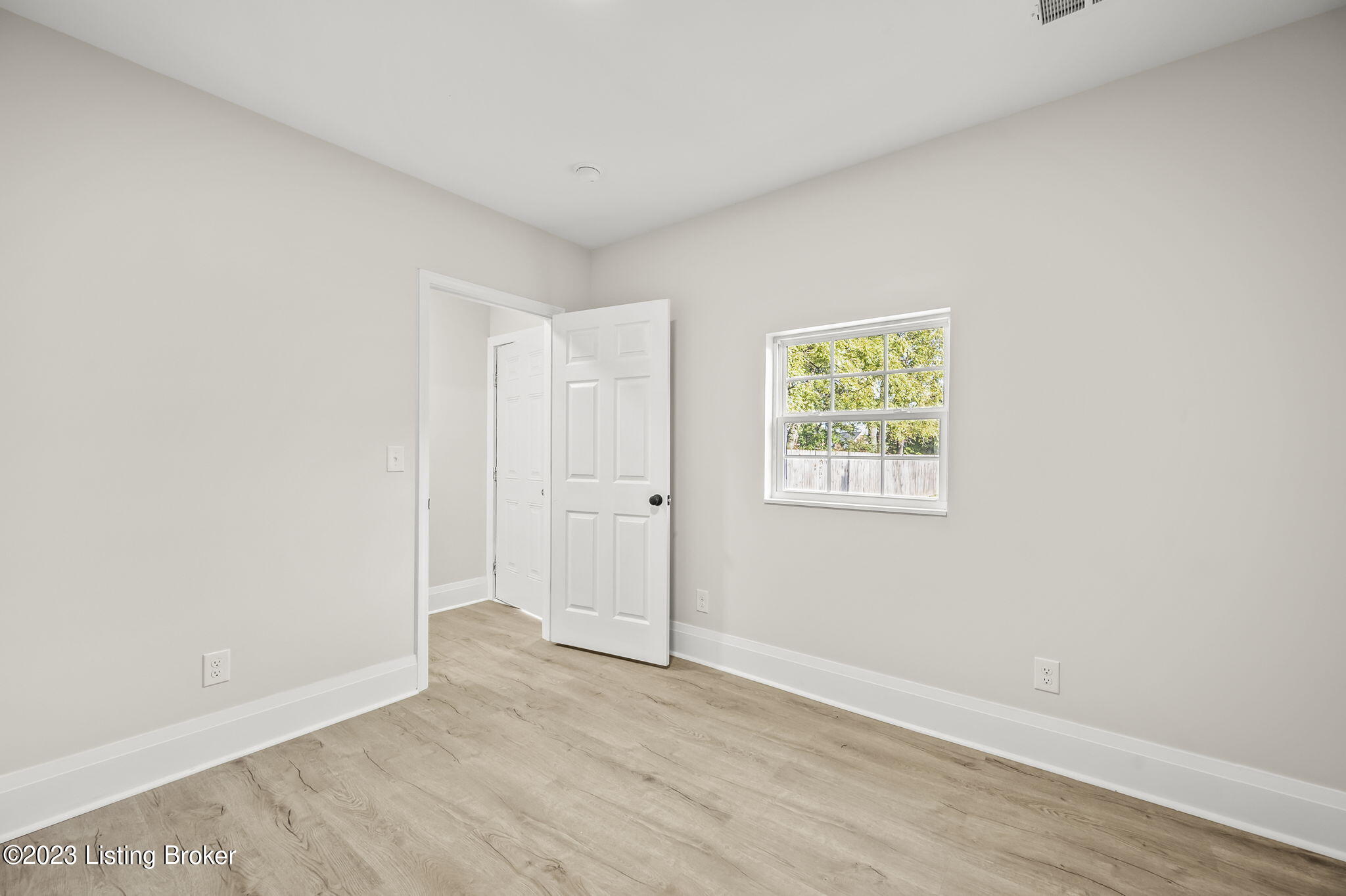 641 E Saint Catherine St Property Photo 29