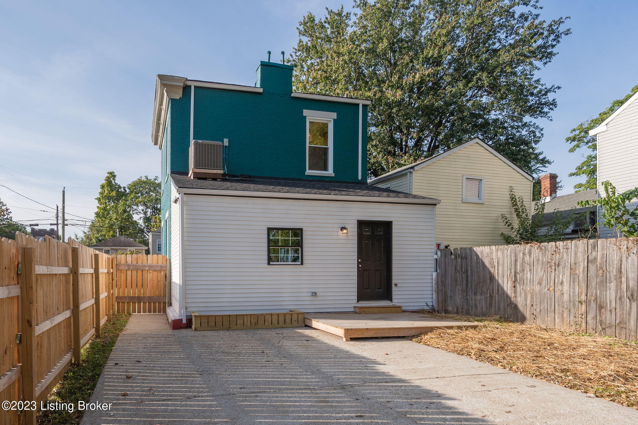 641 E Saint Catherine St Property Photo 41