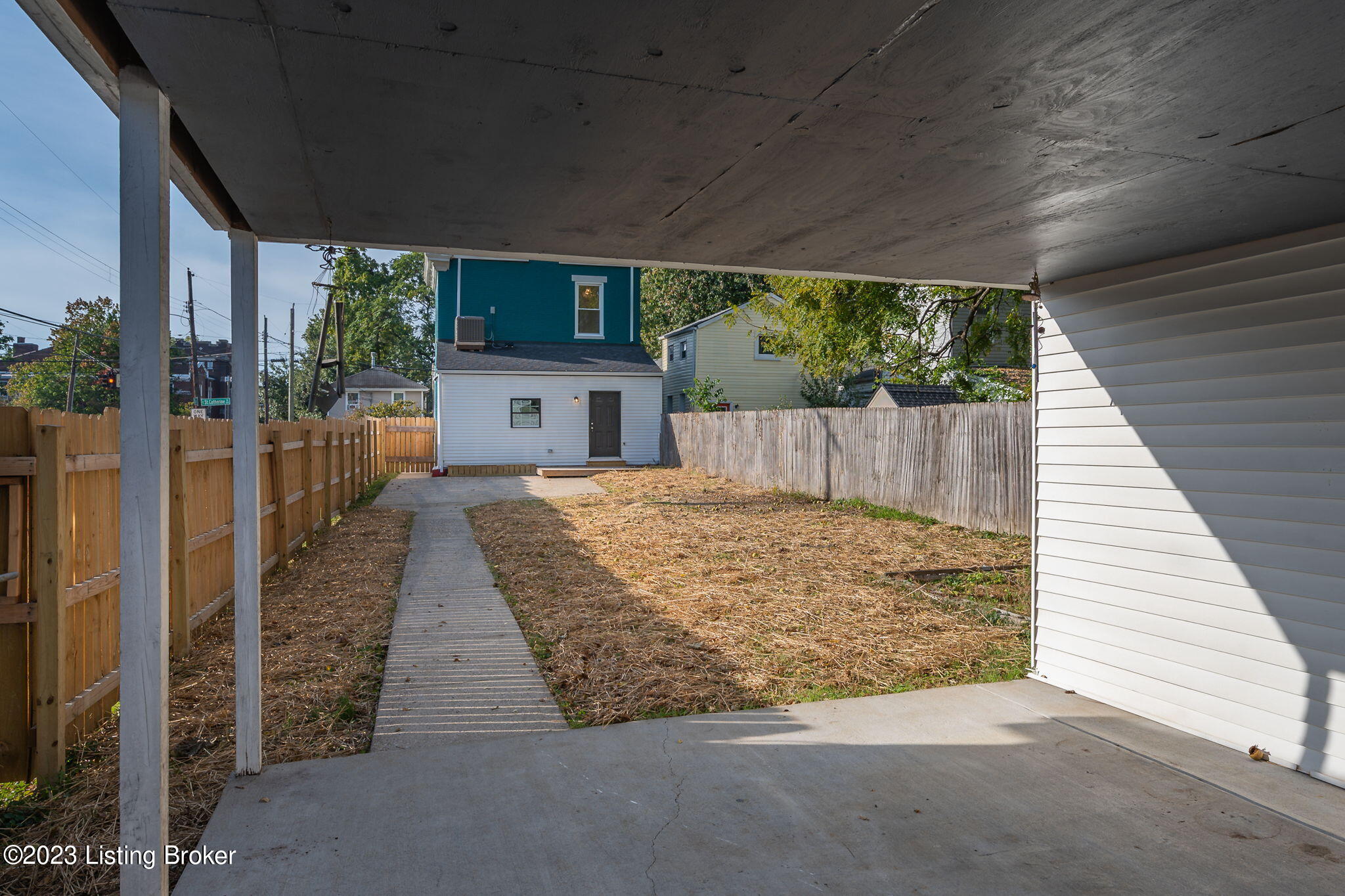 641 E Saint Catherine St Property Photo 43