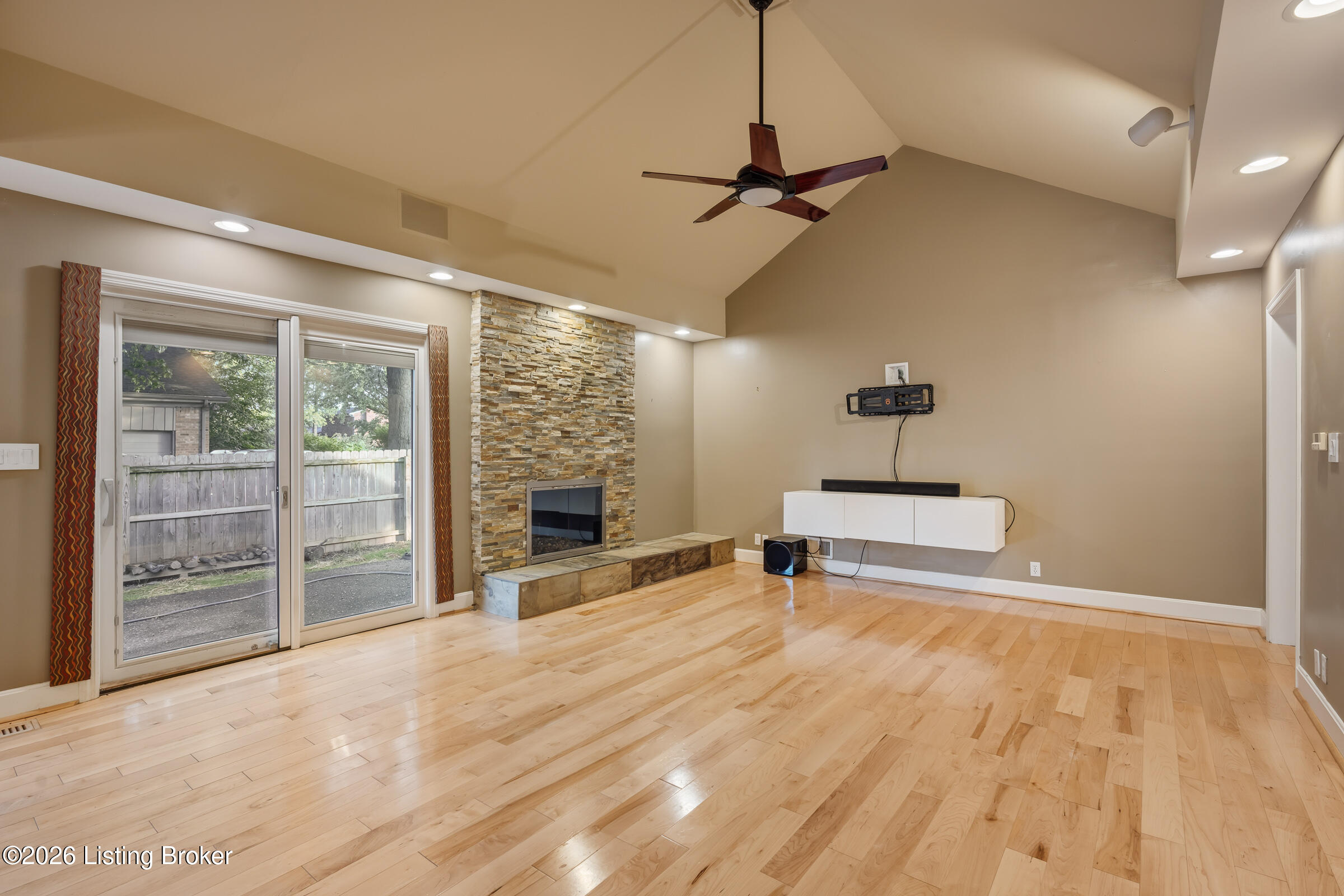 403 Pennyroyal Way Property Photo 8