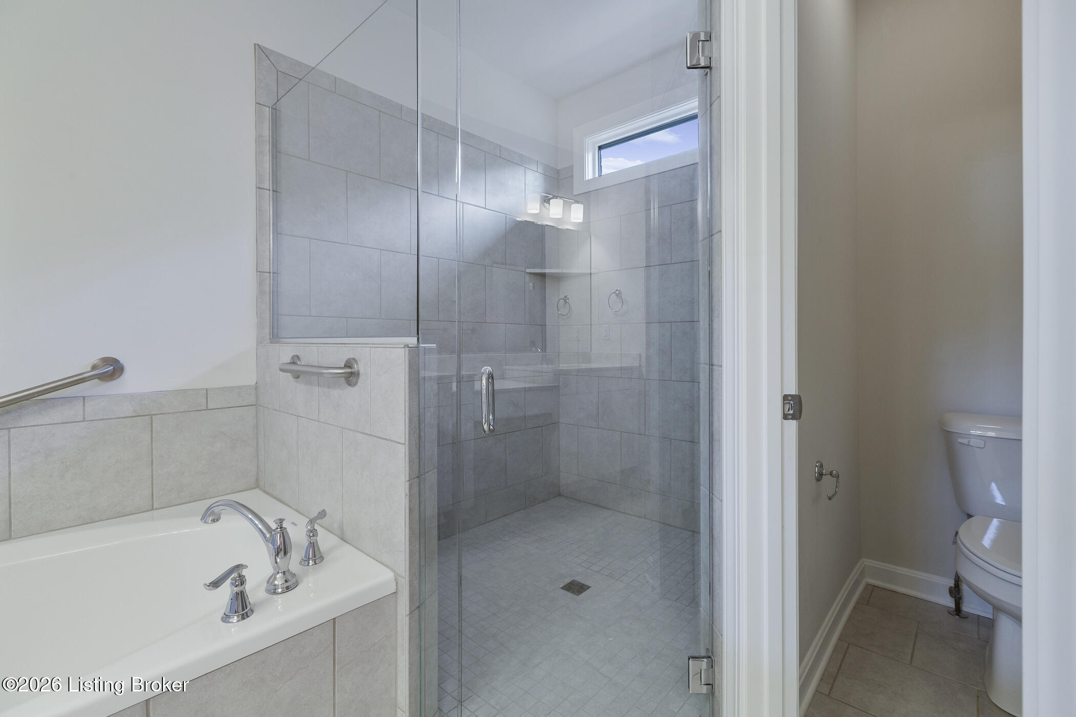 17216 Shakes Creek Dr Property Photo 24