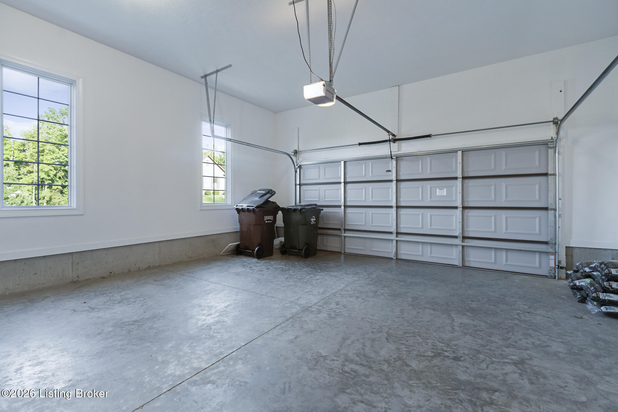 17216 Shakes Creek Dr Property Photo 29