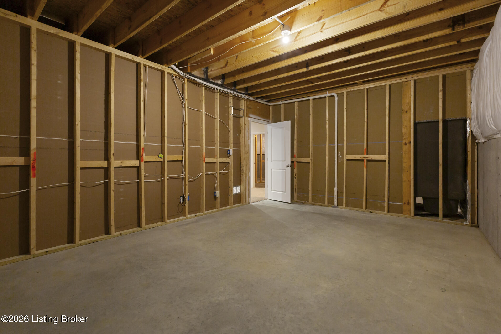 17216 Shakes Creek Dr Property Photo 46