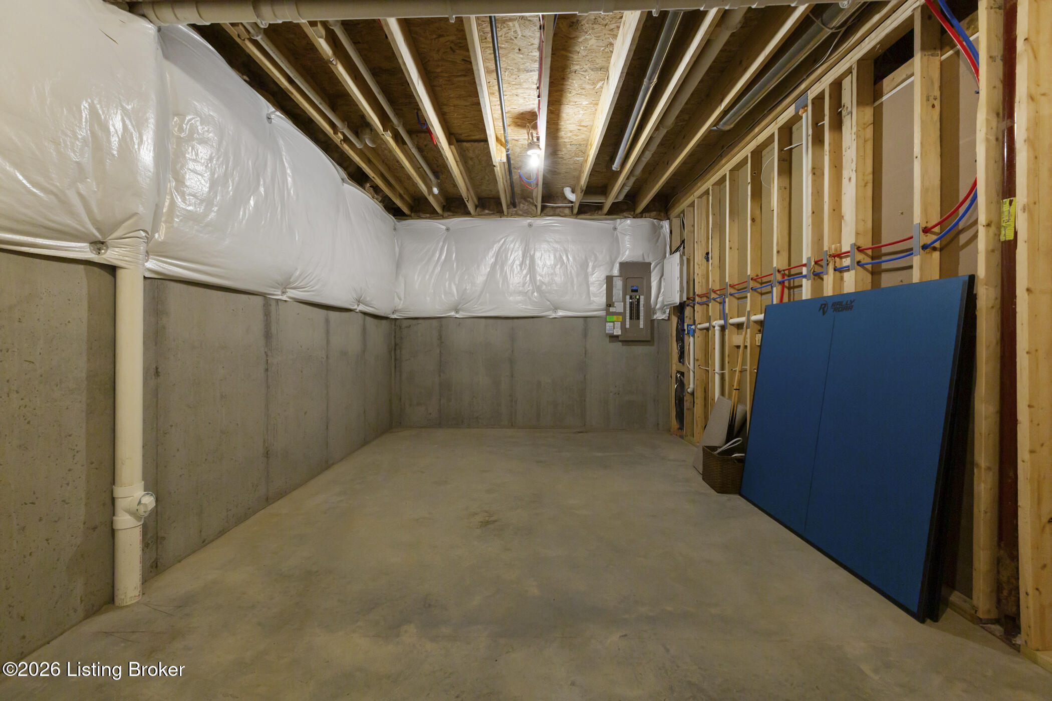 17216 Shakes Creek Dr Property Photo 48