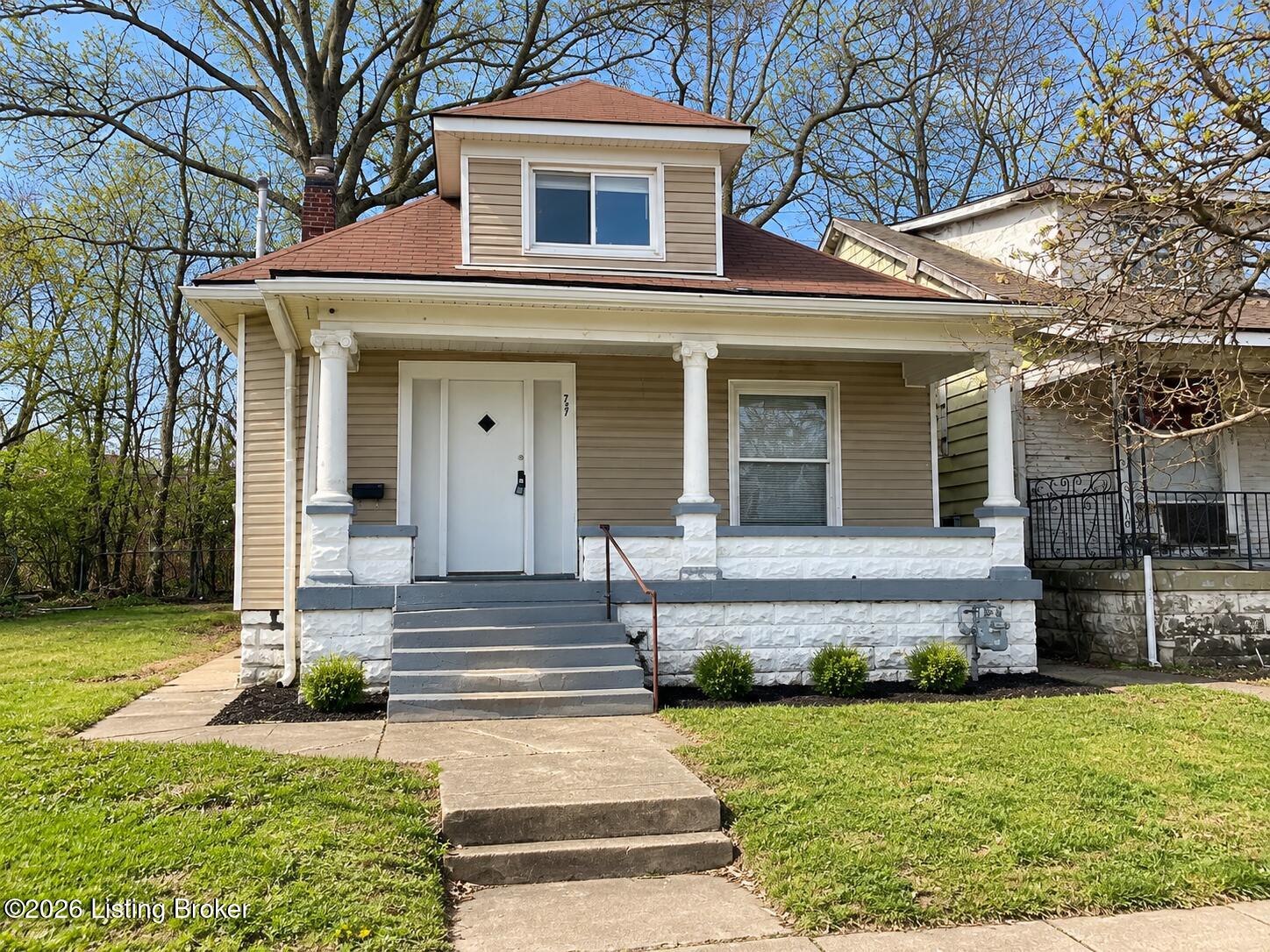 727 Louis Coleman Junior Dr Property Photo 1