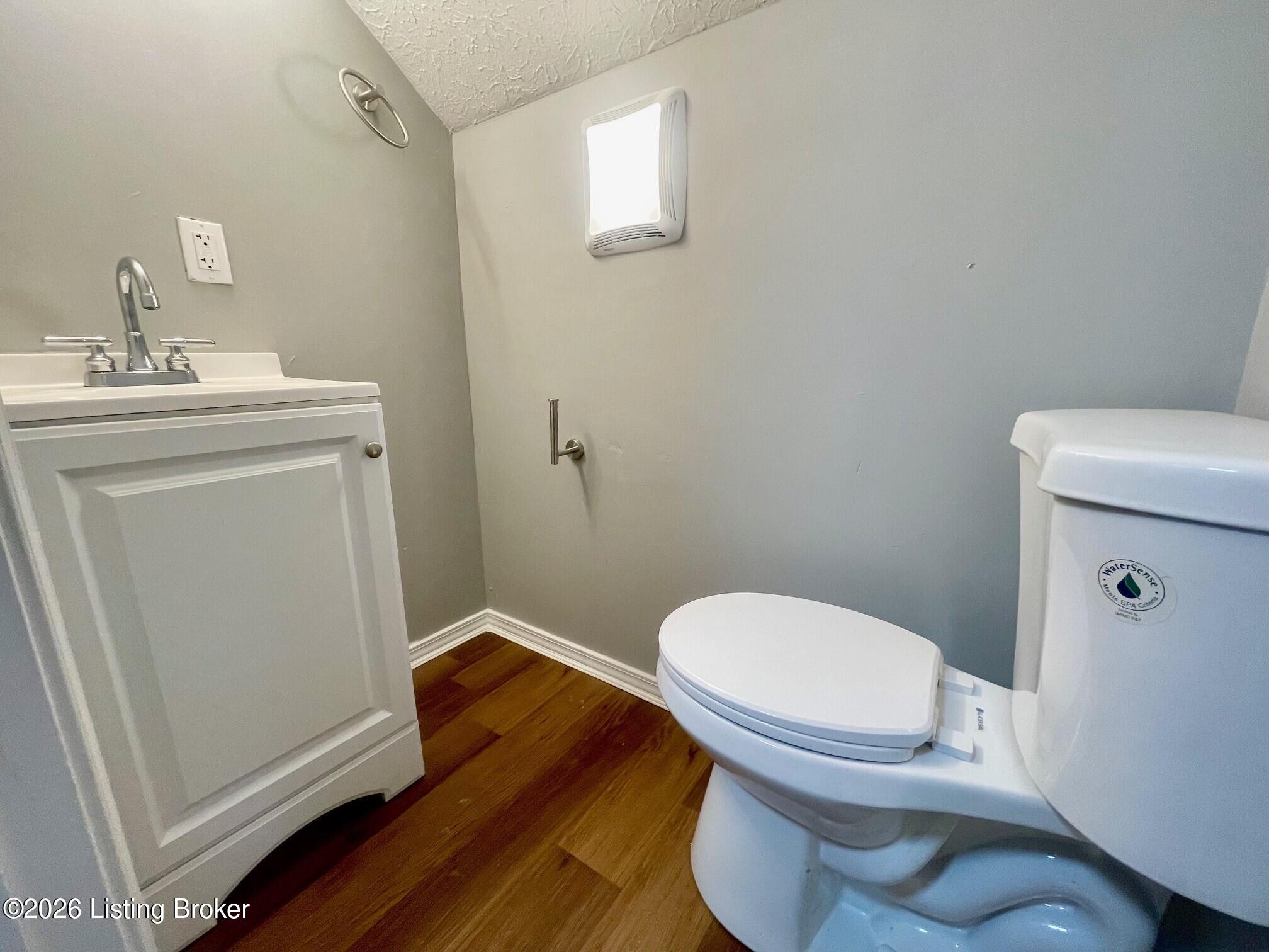 727 Louis Coleman Junior Dr Property Photo 9