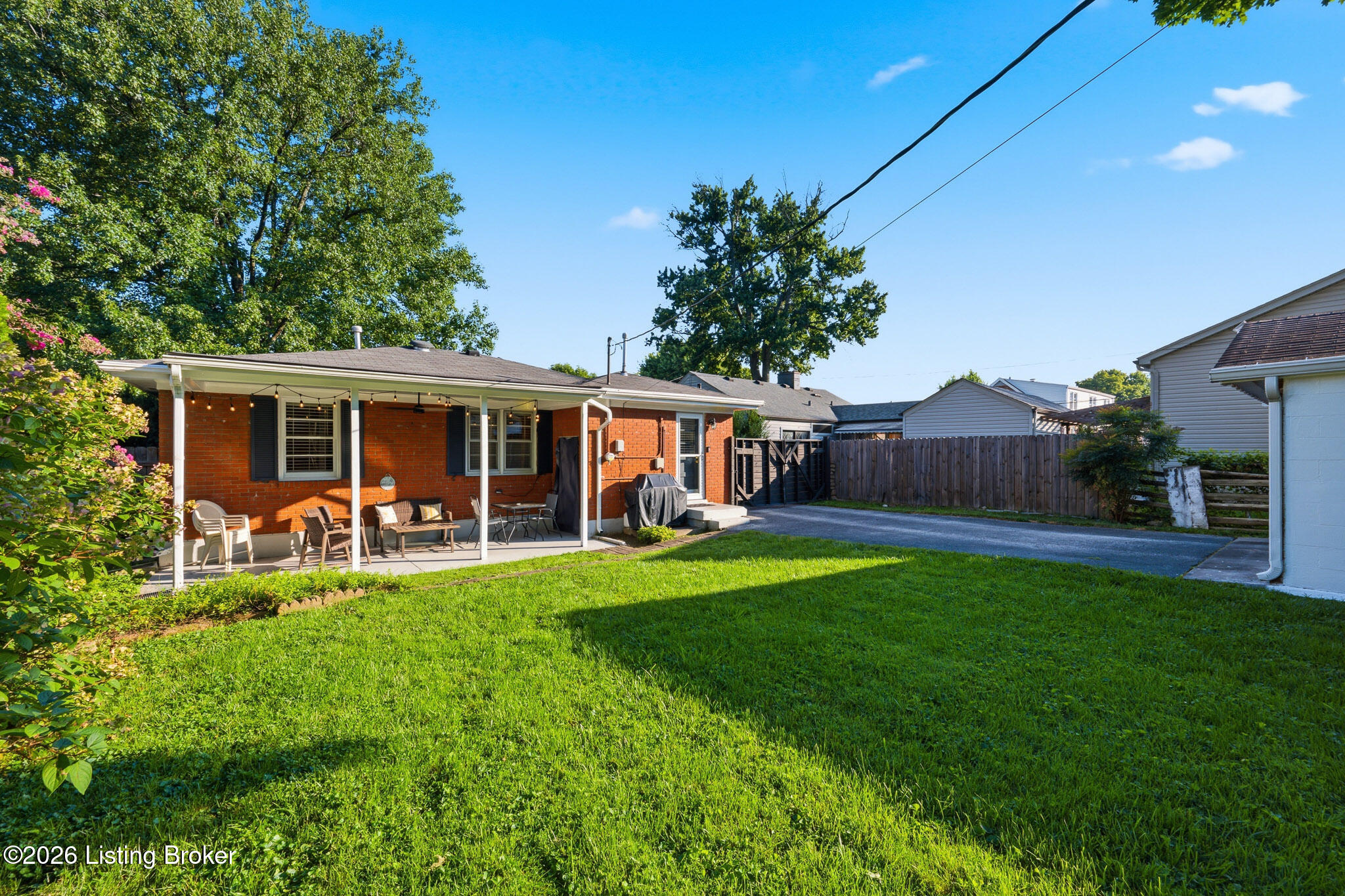 2110 Lancashire Ave Property Photo 16