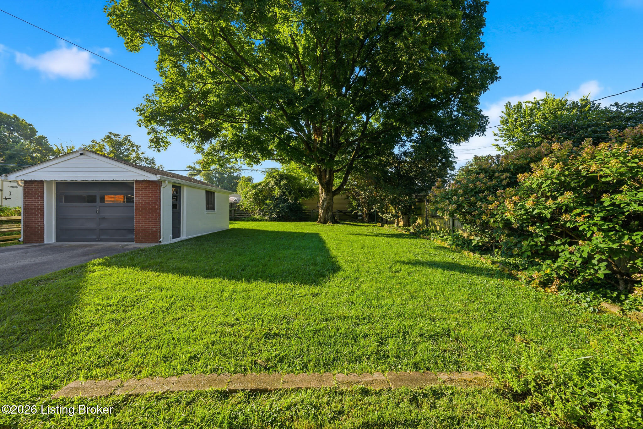 2110 Lancashire Ave Property Photo 37