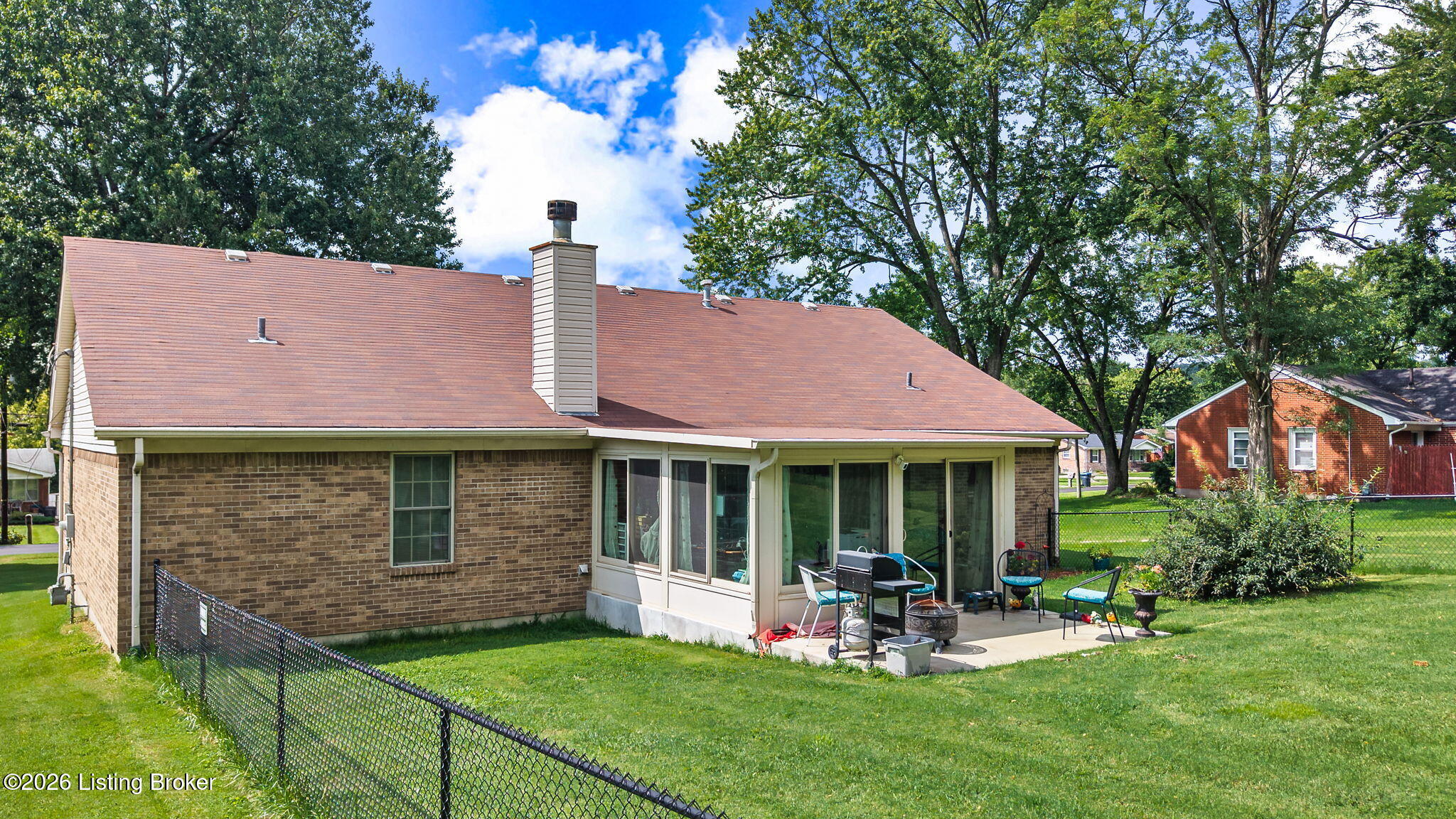 6901 Triangle Dr Property Photo 2