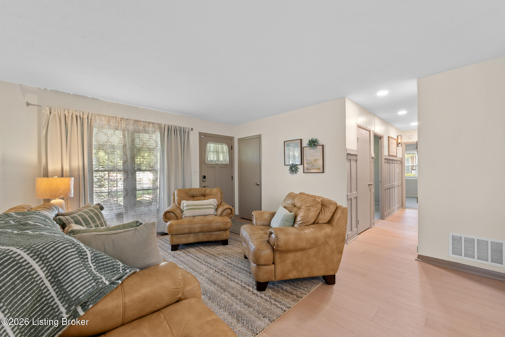 9105 Seaforth Dr Property Photo 8