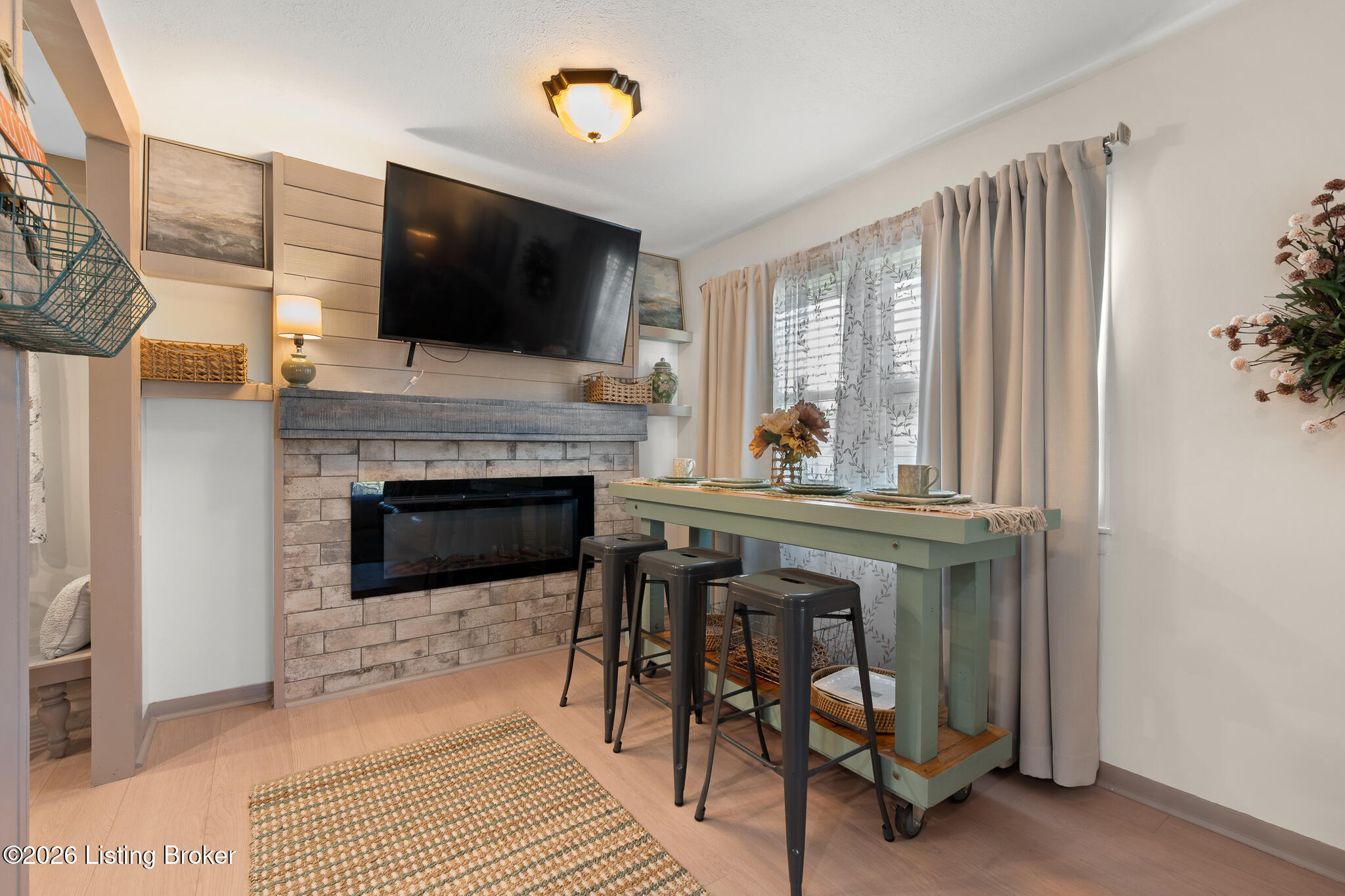 9105 Seaforth Dr Property Photo 11