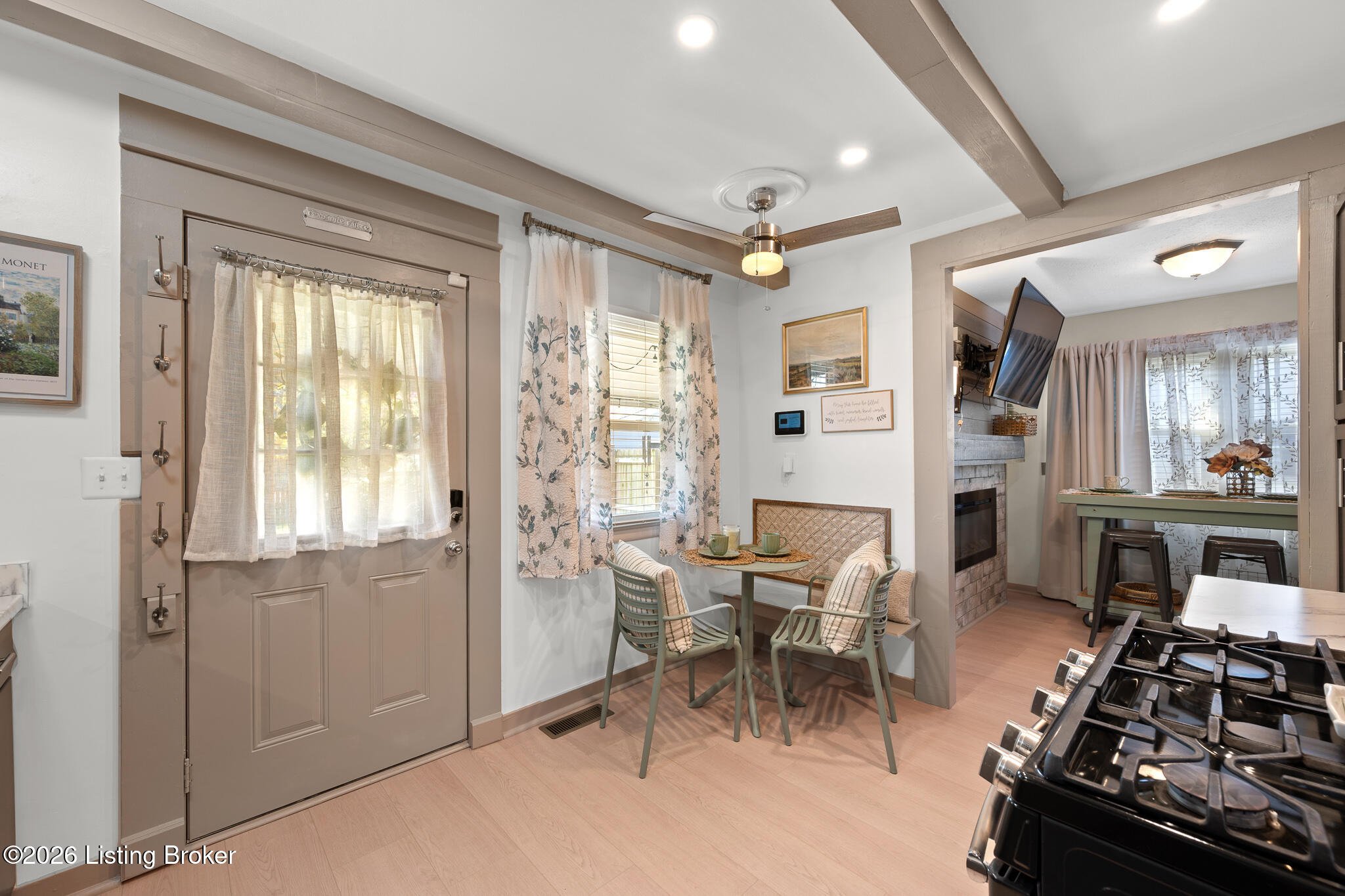 9105 Seaforth Dr Property Photo 16