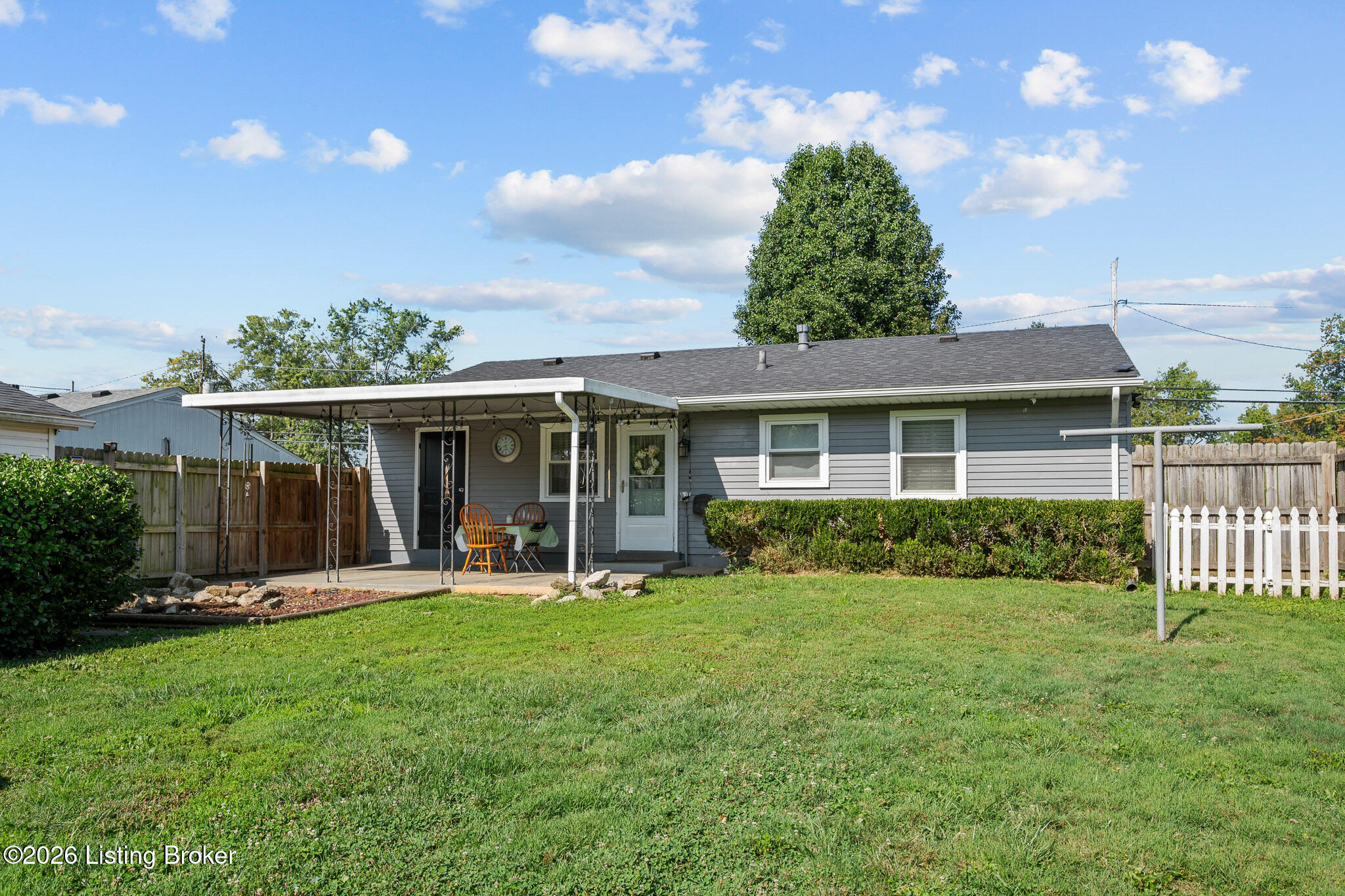9105 Seaforth Dr Property Photo 29