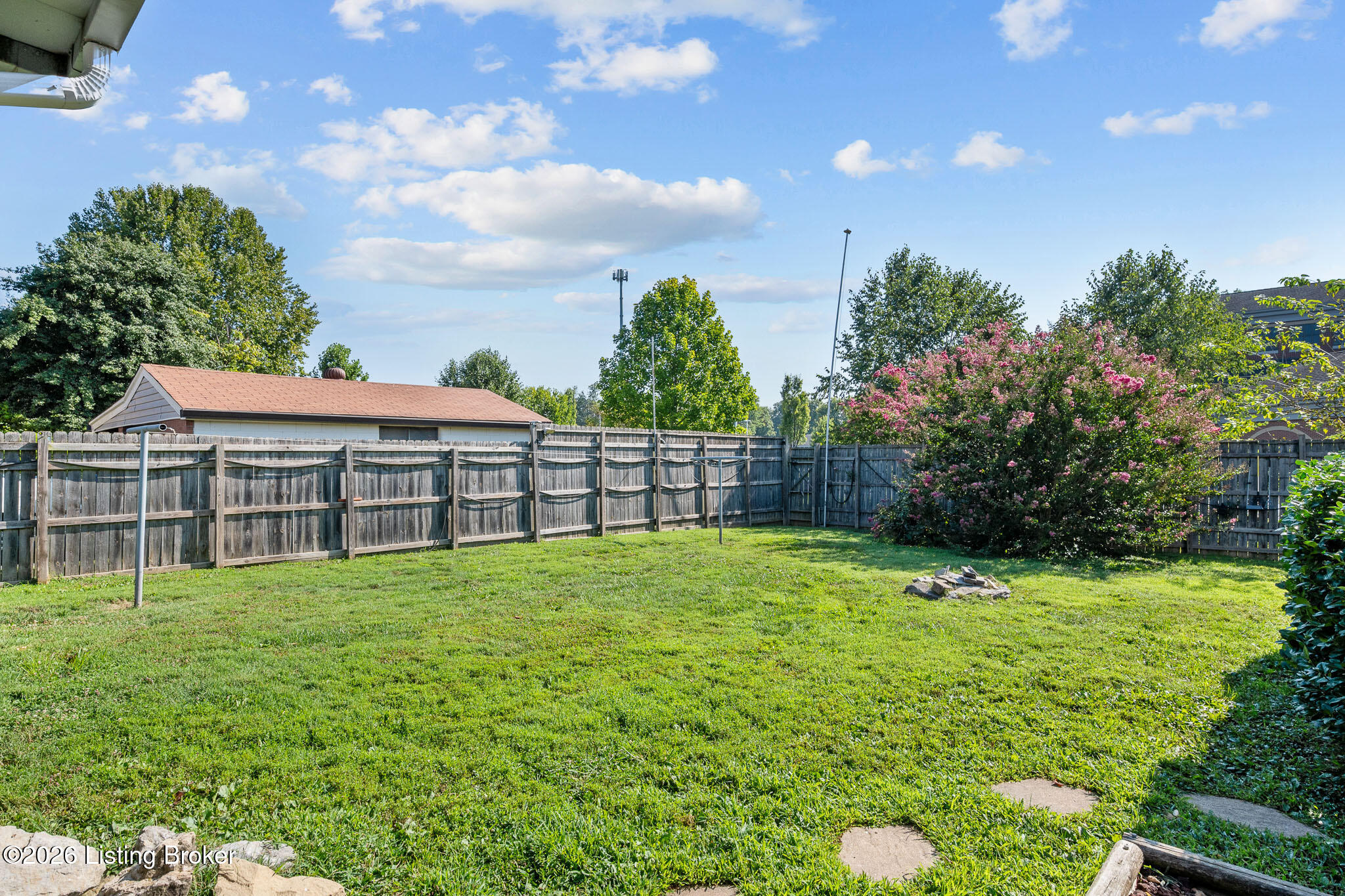 9105 Seaforth Dr Property Photo 30