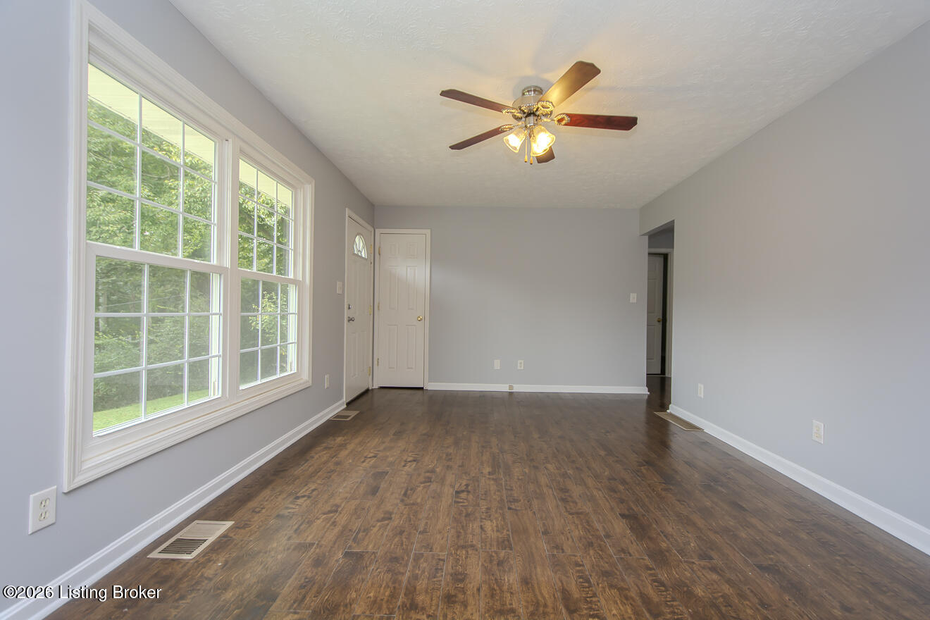 344 Lake Elmo Rd Property Photo 13