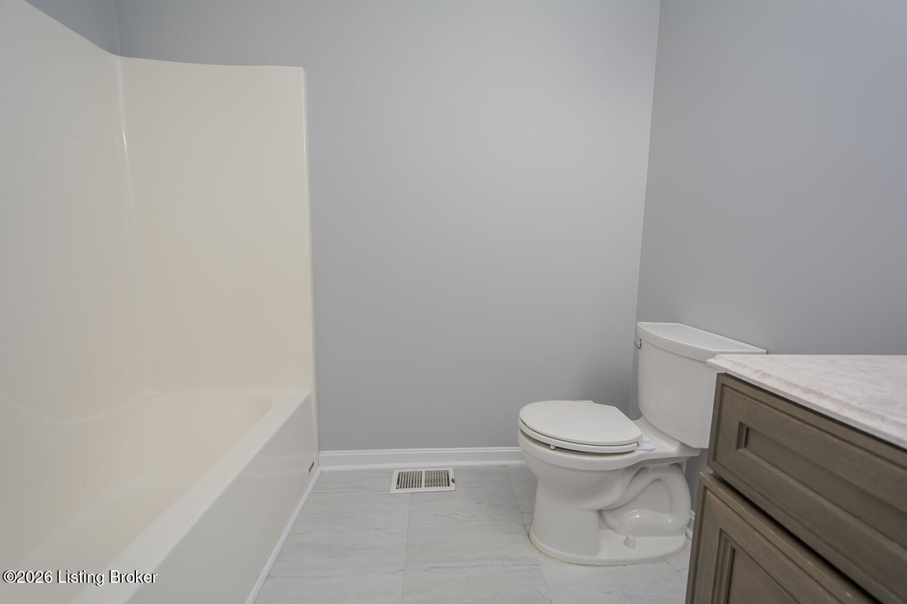 344 Lake Elmo Rd Property Photo 28