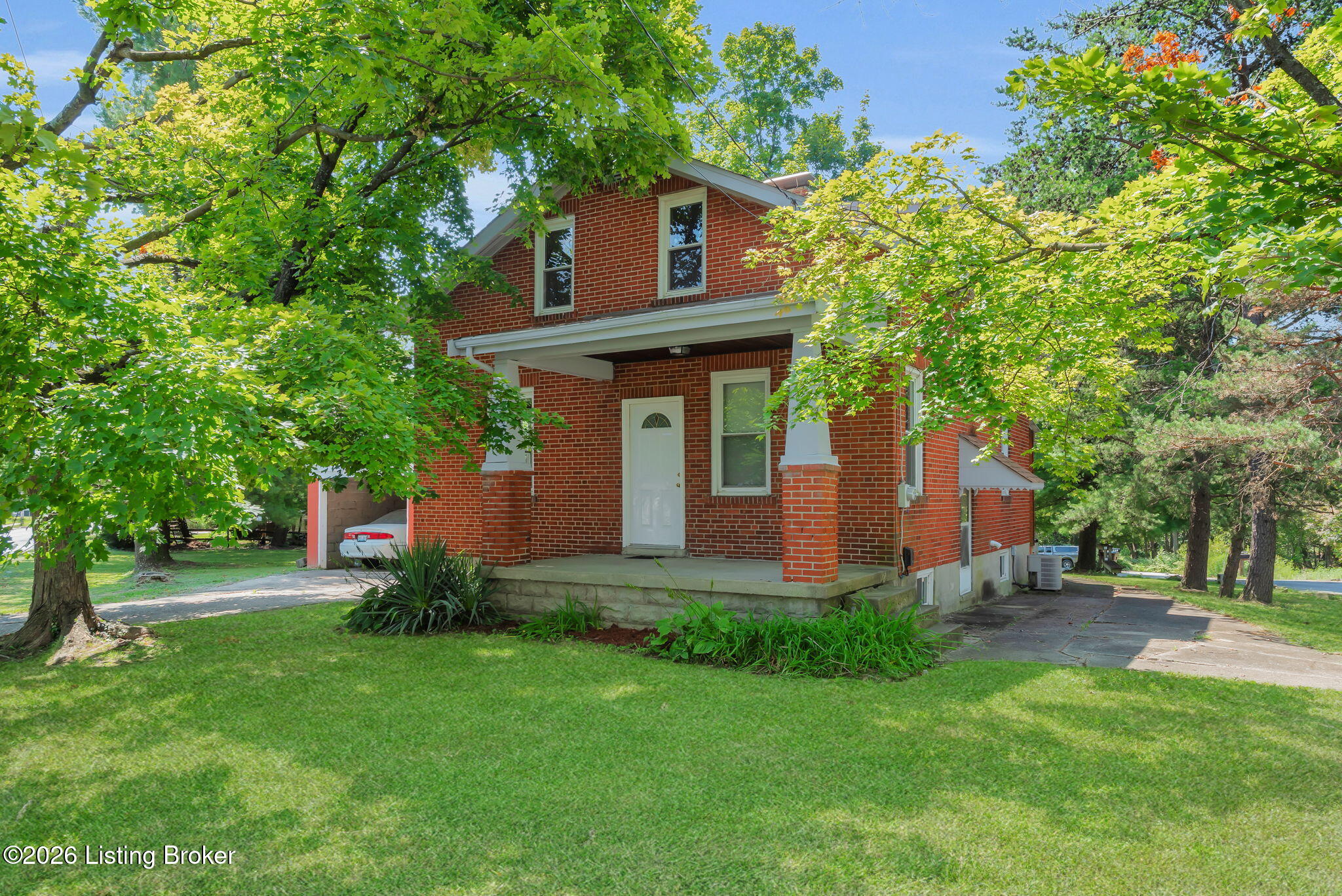 900 Garvey Ave Property Photo 2
