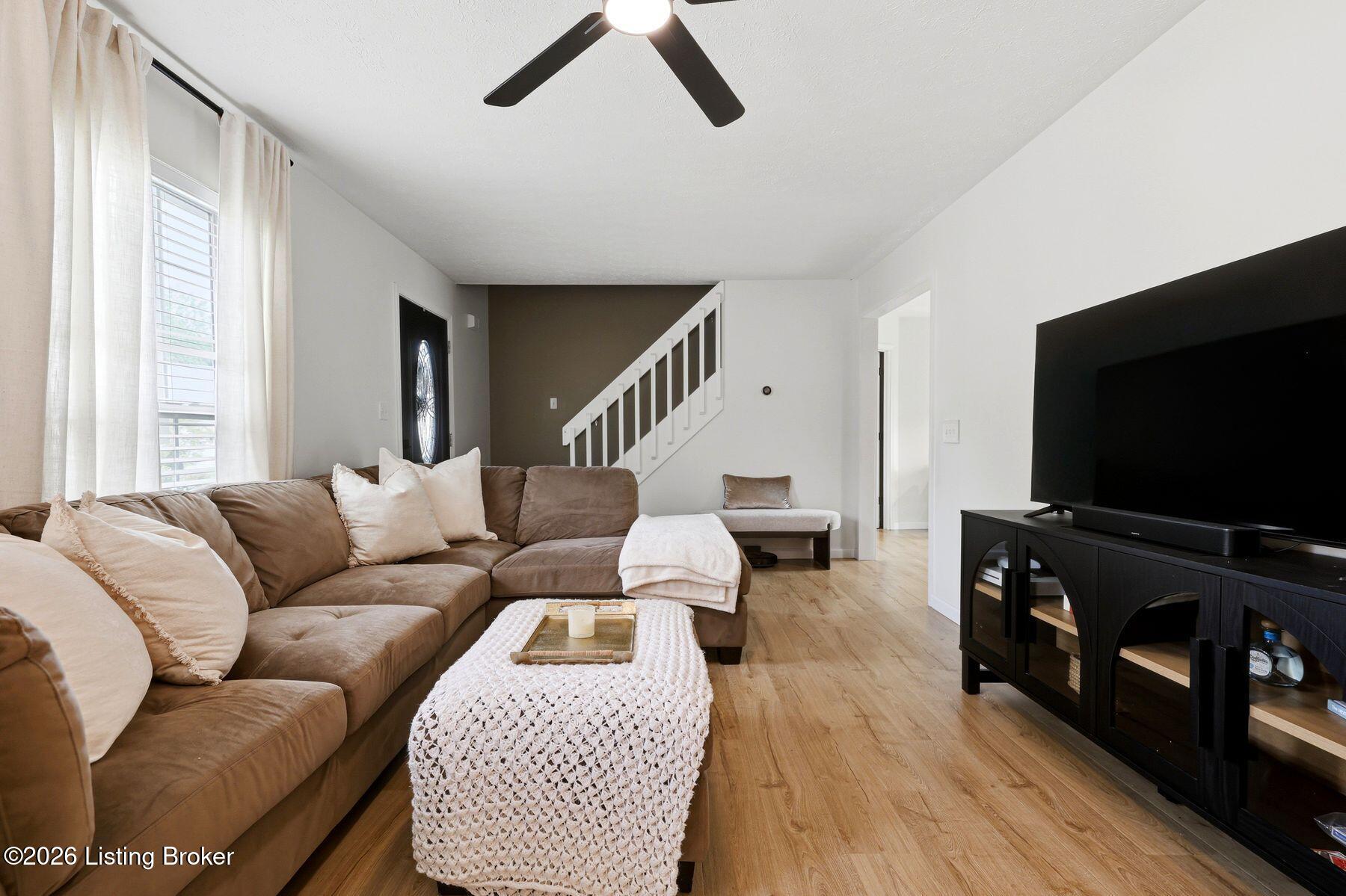 8613 Hickory Falls Ln Property Photo 12