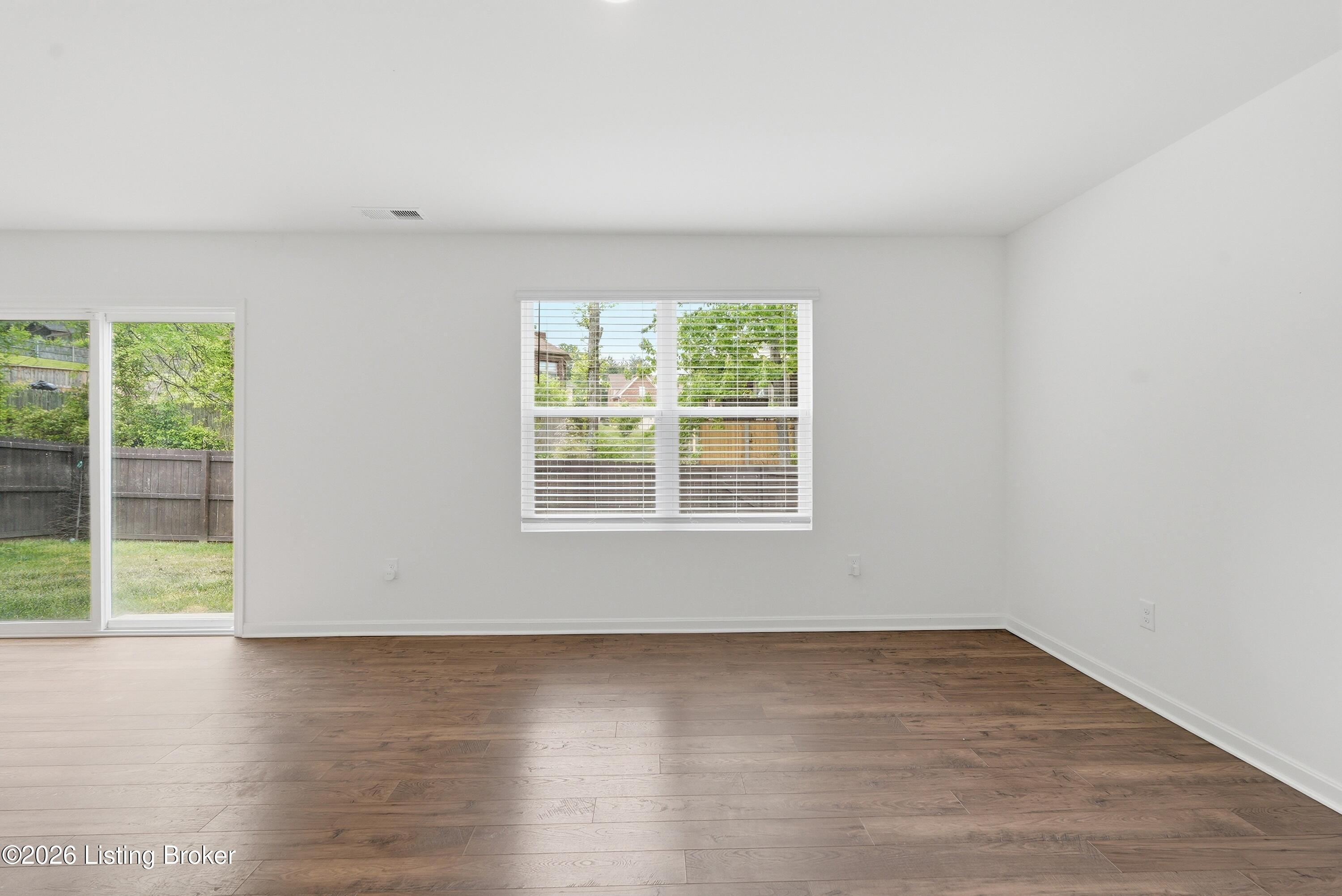 8990 Auburn Woods Rd Property Photo 14
