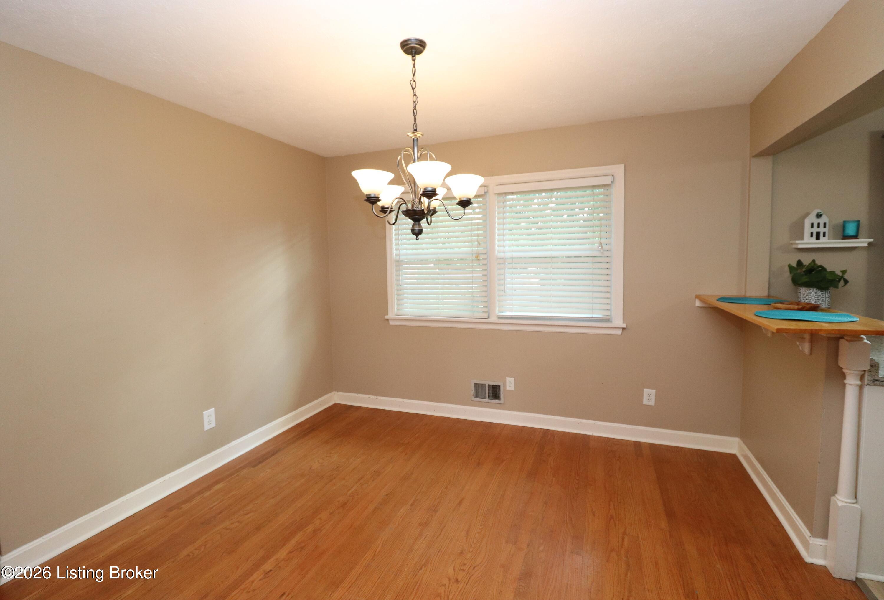 6702 Moorhaven Dr Property Photo 4