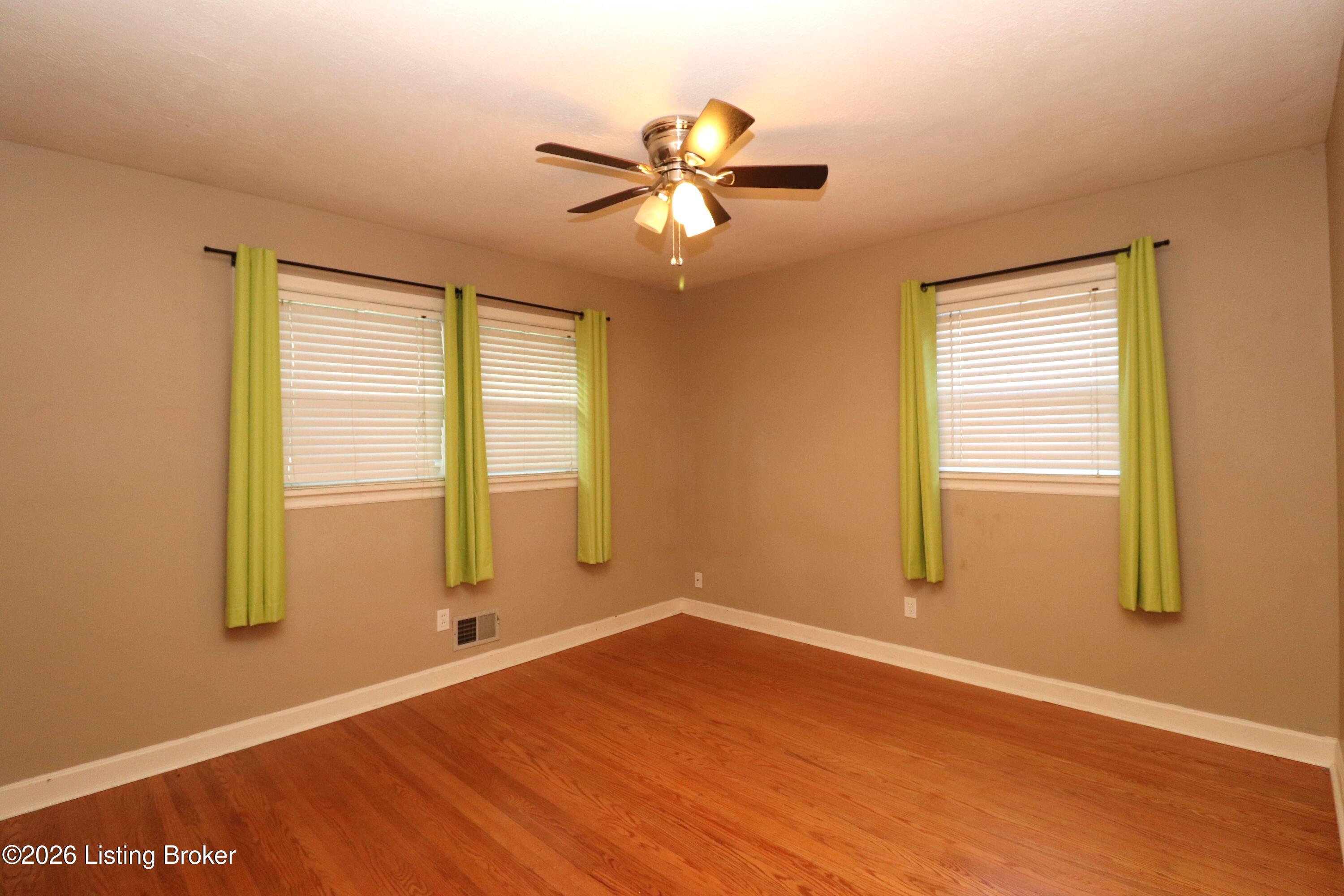 6702 Moorhaven Dr Property Photo 9