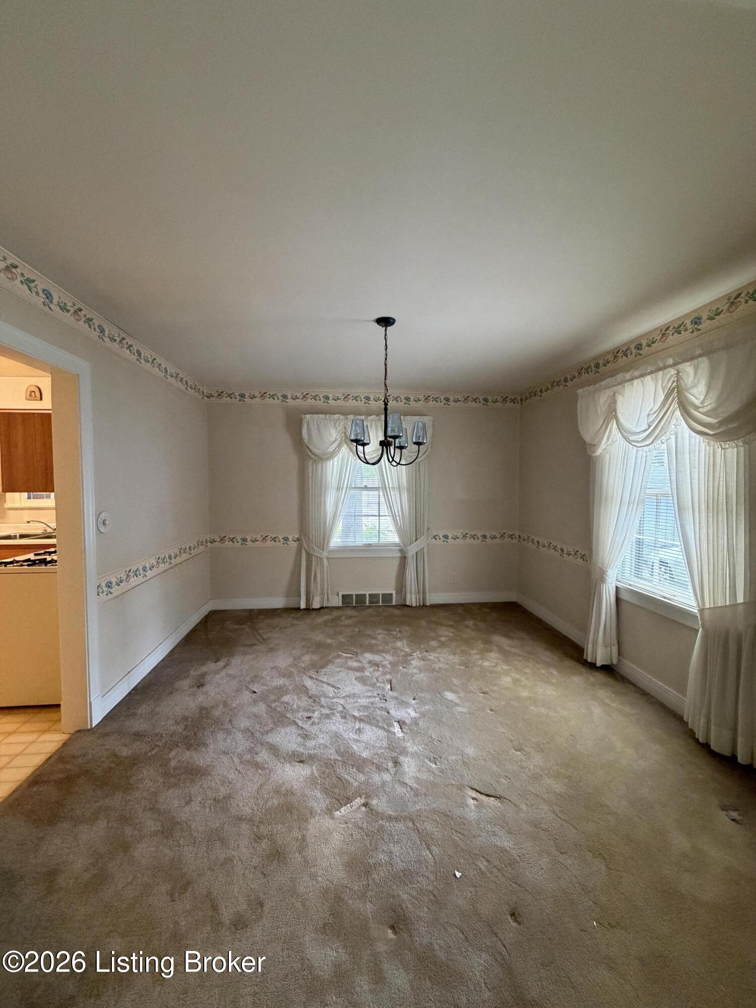 2508 Gardiner Ln Property Photo 5