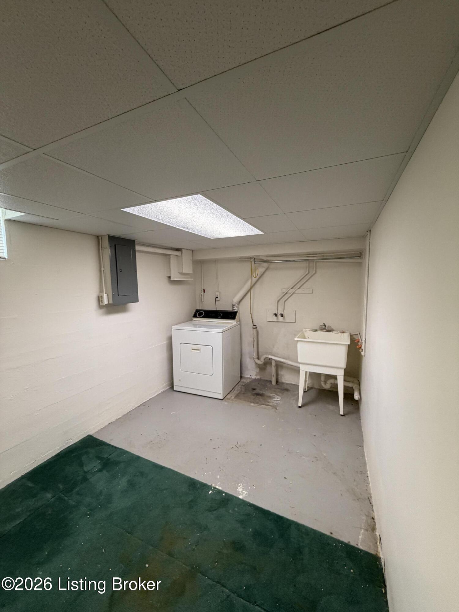 2508 Gardiner Ln Property Photo 15
