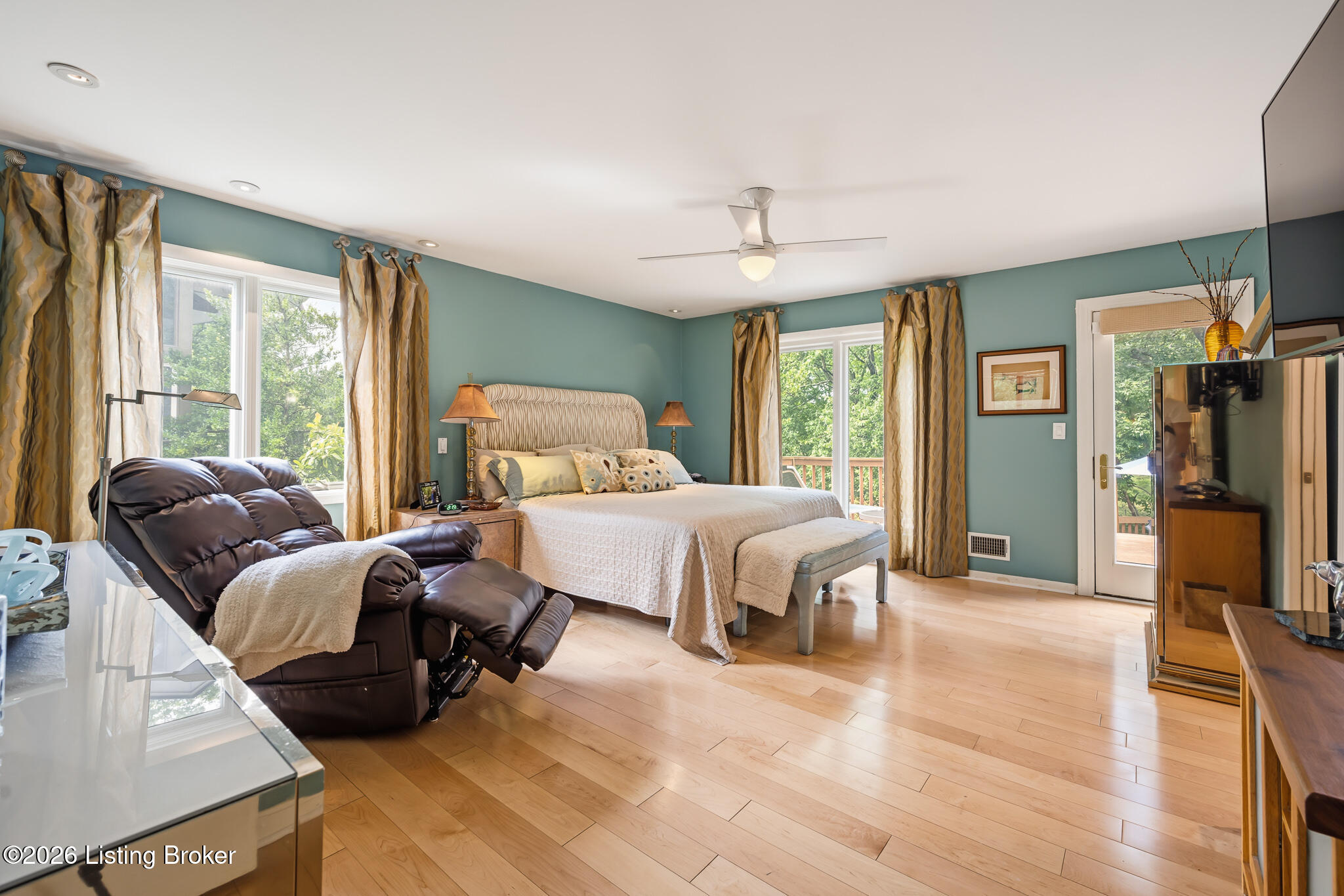 1138 Rostrevor Cir Property Photo 30