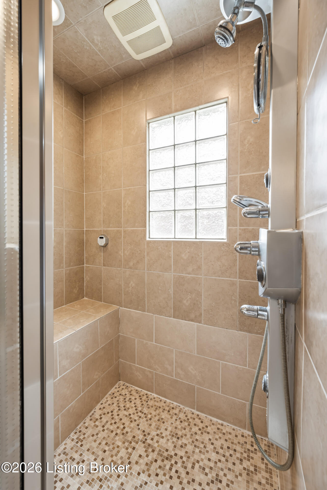 1138 Rostrevor Cir Property Photo 35
