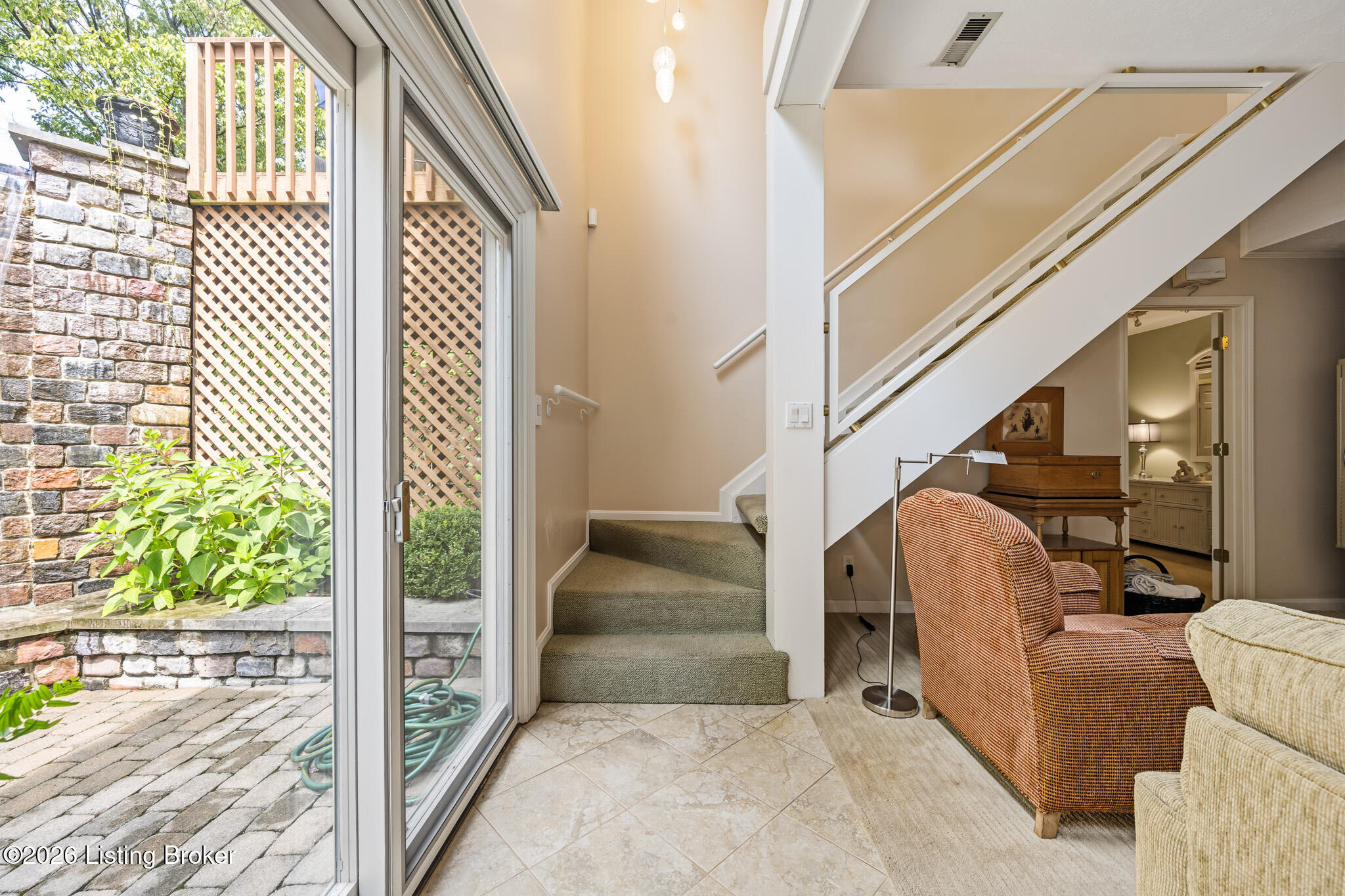 1138 Rostrevor Cir Property Photo 37