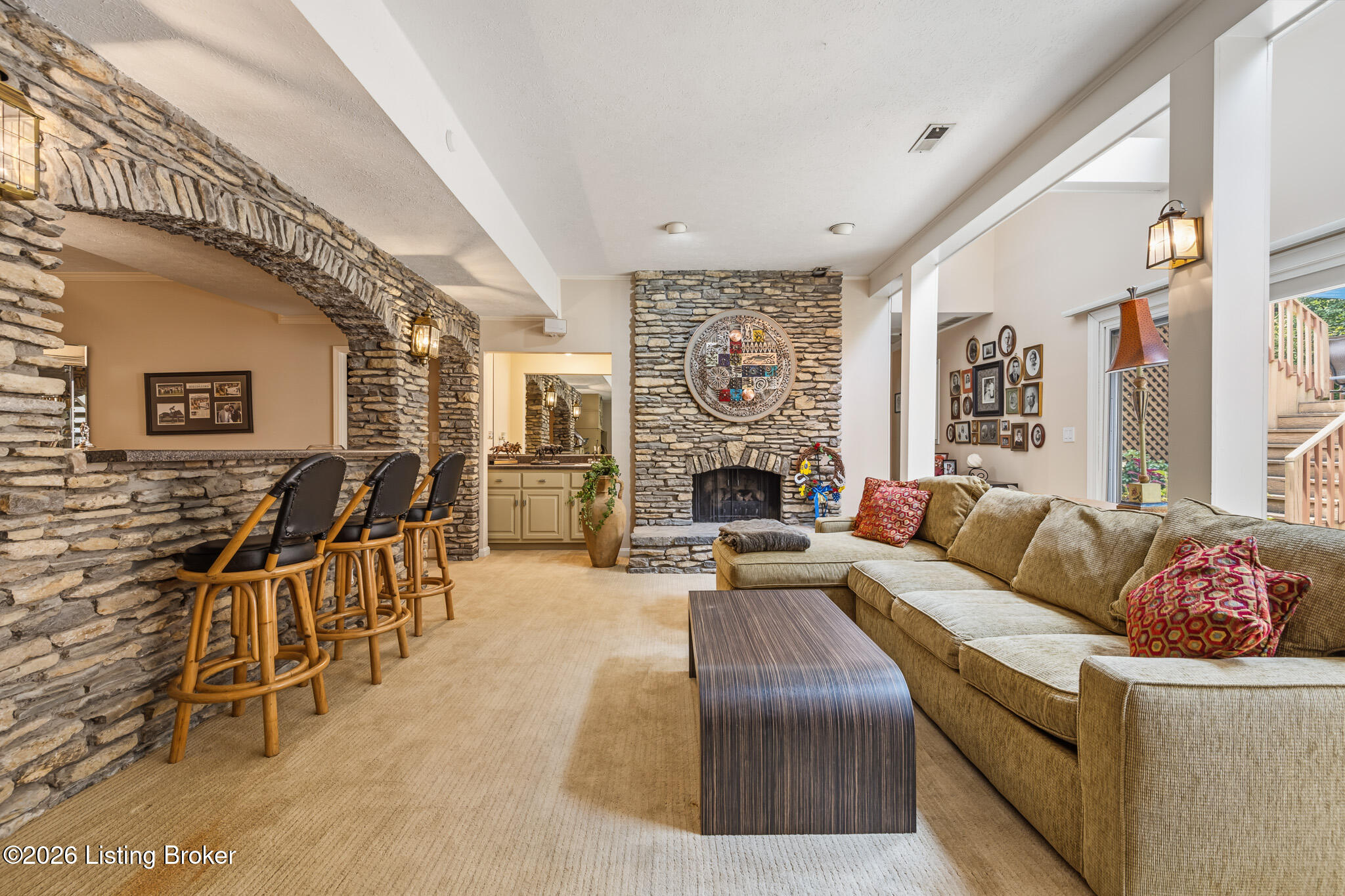 1138 Rostrevor Cir Property Photo 40