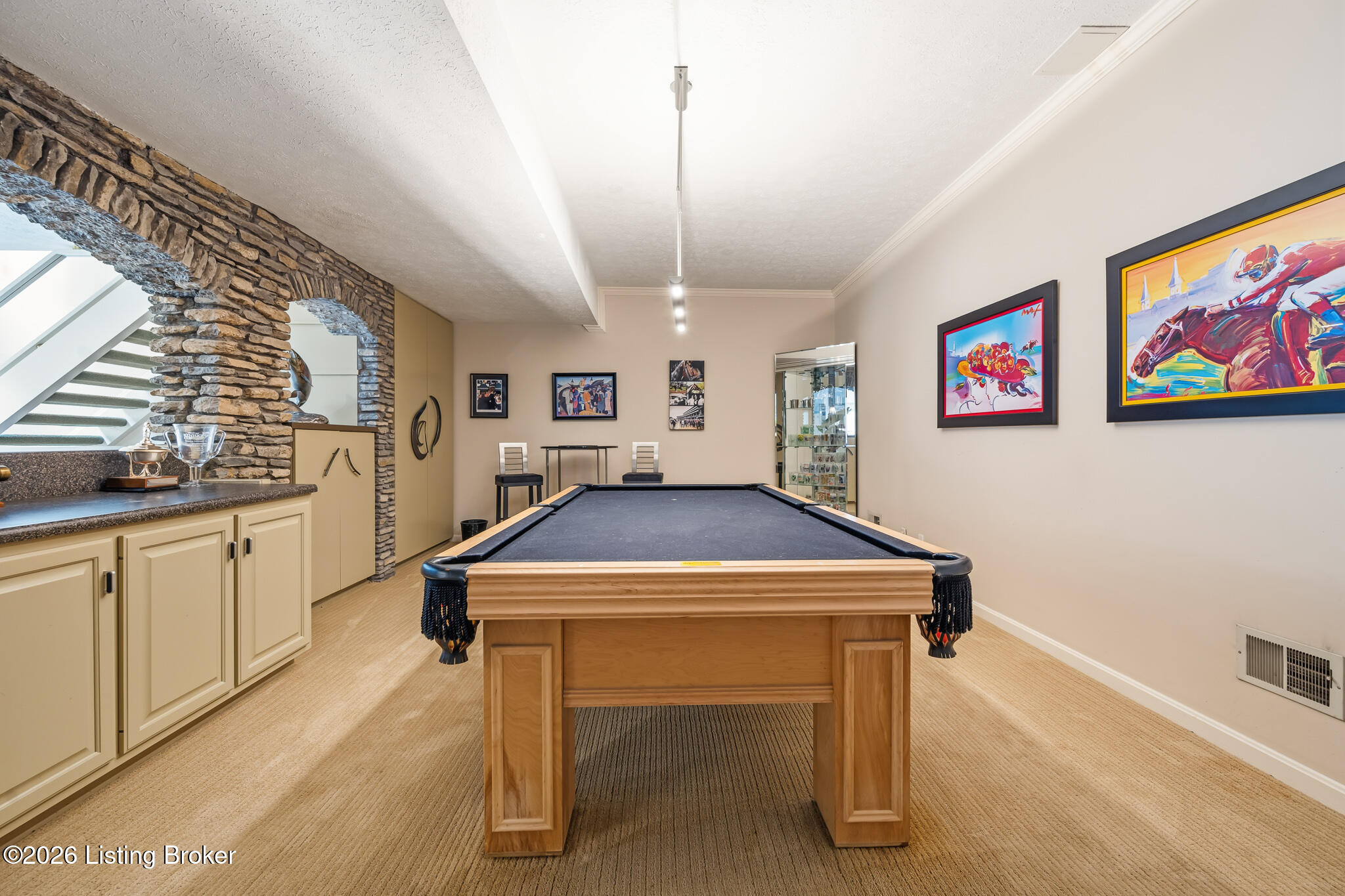 1138 Rostrevor Cir Property Photo 43