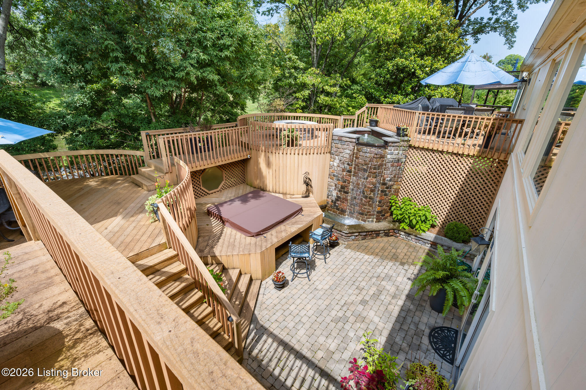 1138 Rostrevor Cir Property Photo 61