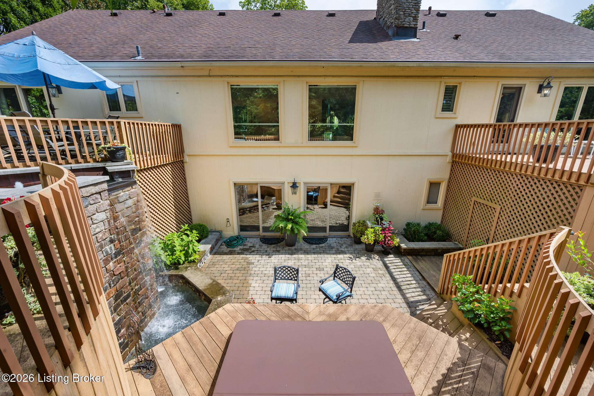1138 Rostrevor Cir Property Photo 62