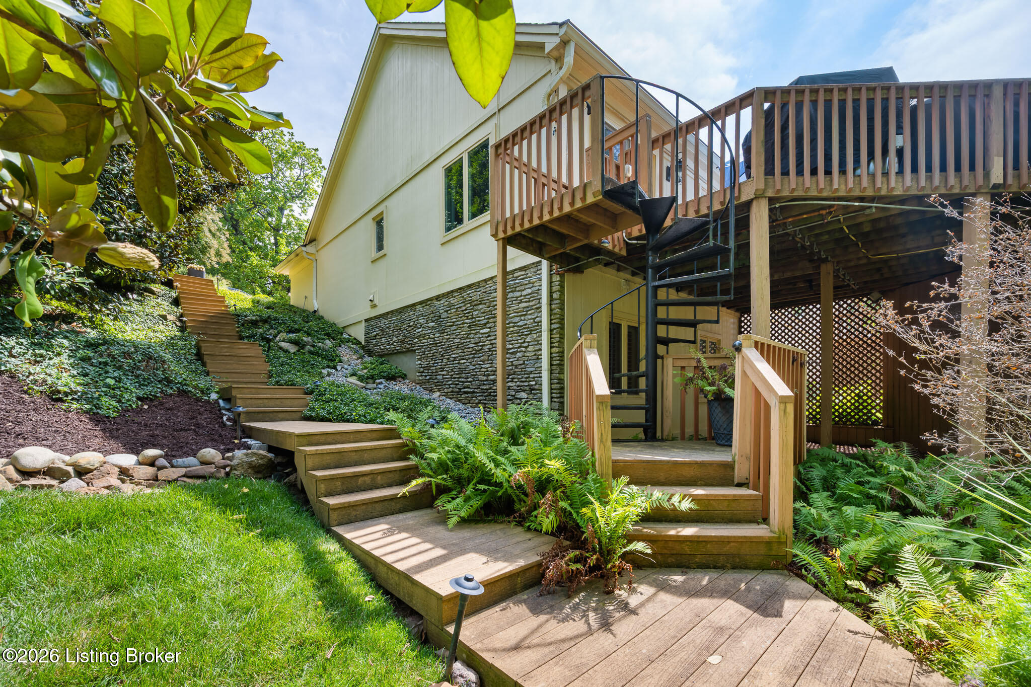 1138 Rostrevor Cir Property Photo 67
