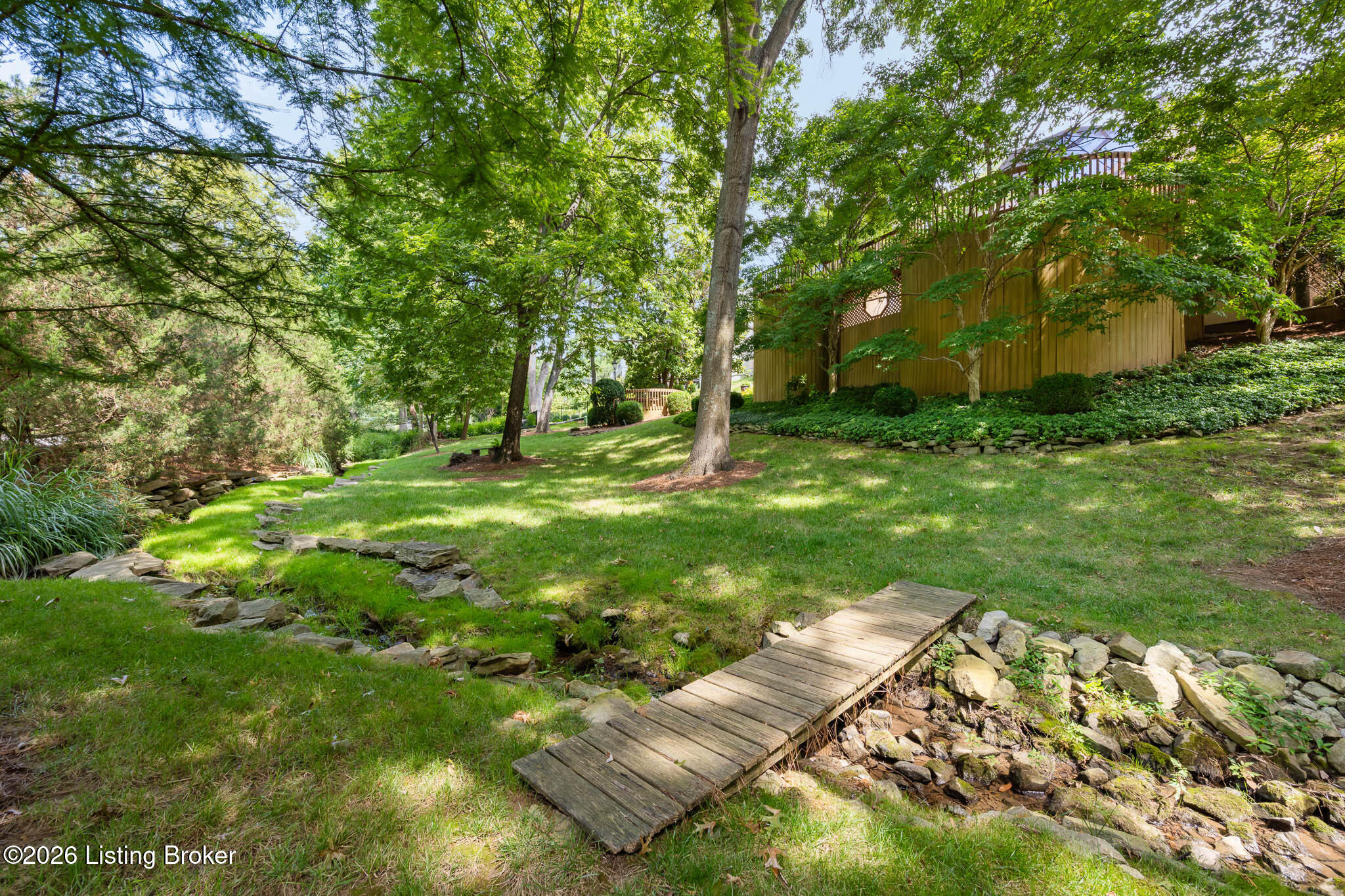 1138 Rostrevor Cir Property Photo 71
