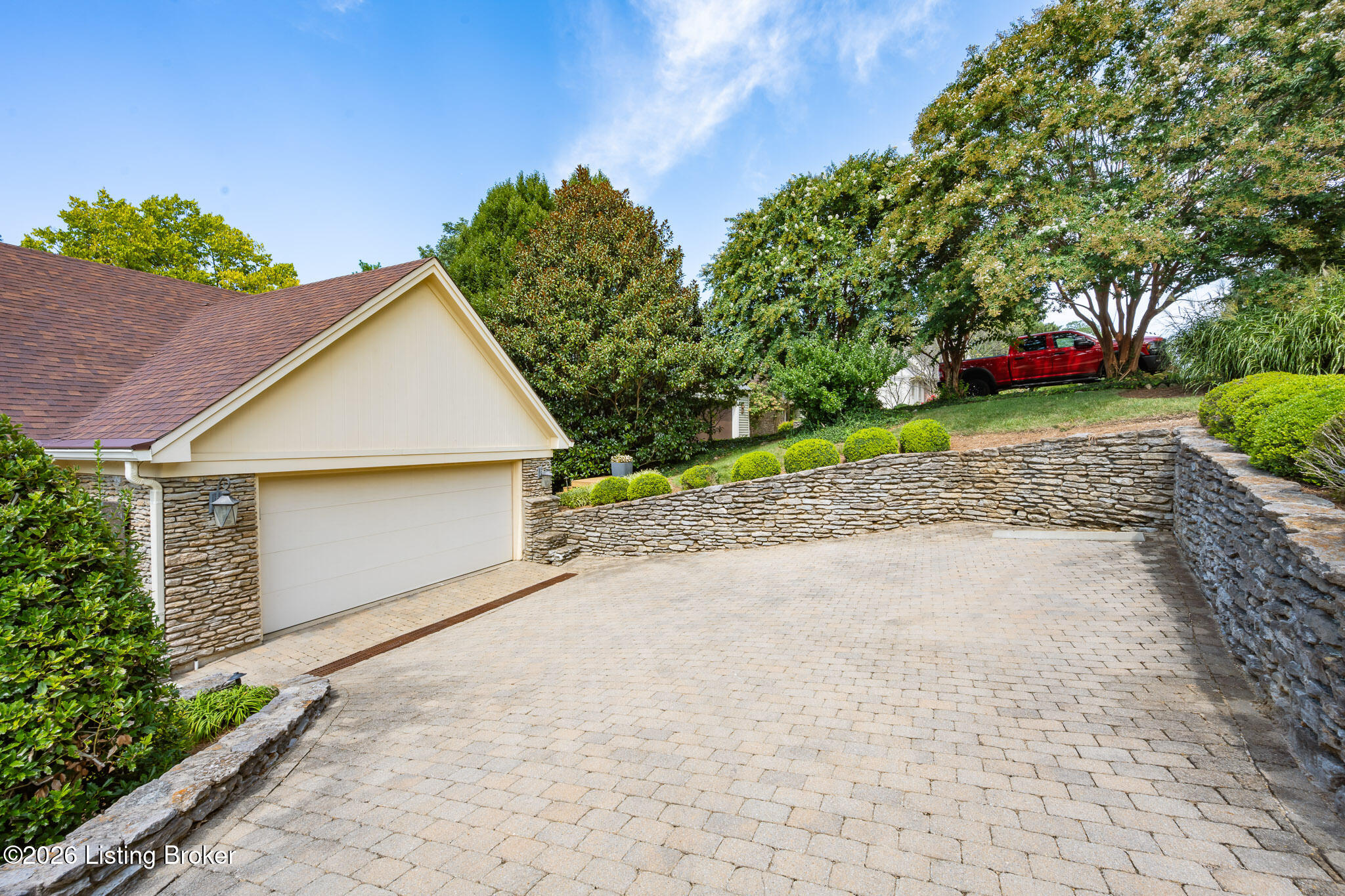 1138 Rostrevor Cir Property Photo 73