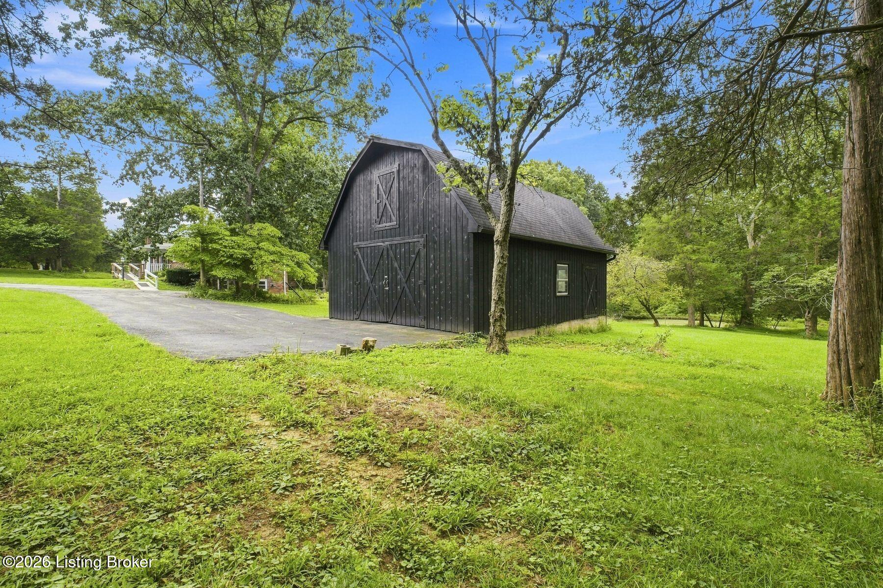 1802 Ironwood Rd Property Photo 5