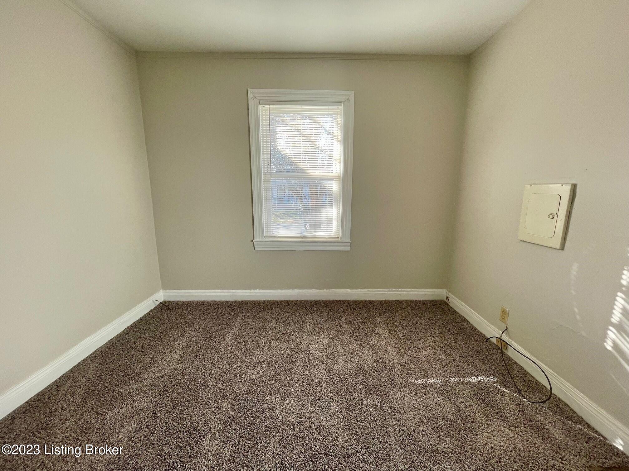 1401 Thornberry Ave Property Photo 3