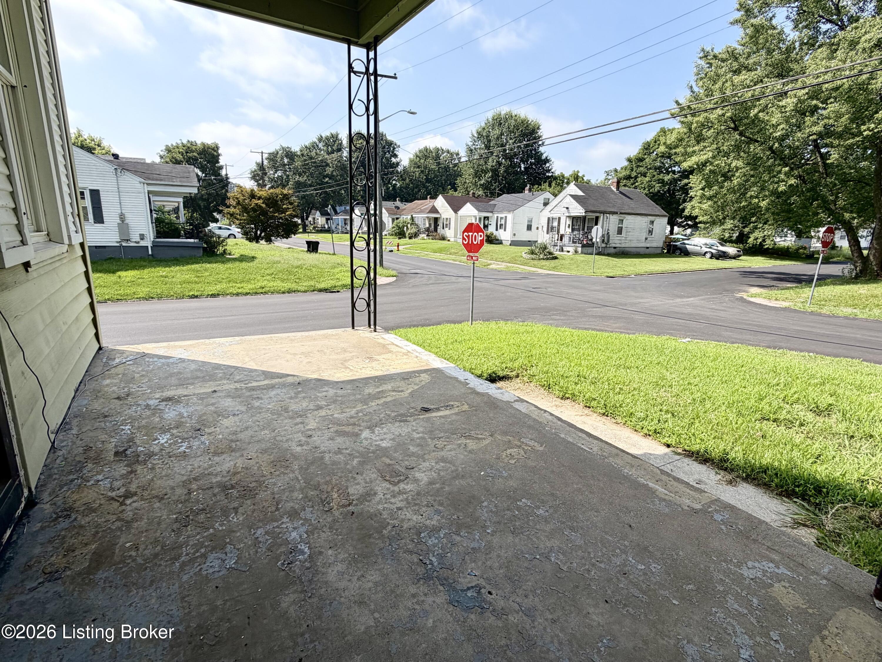 1401 Thornberry Ave Property Photo 8